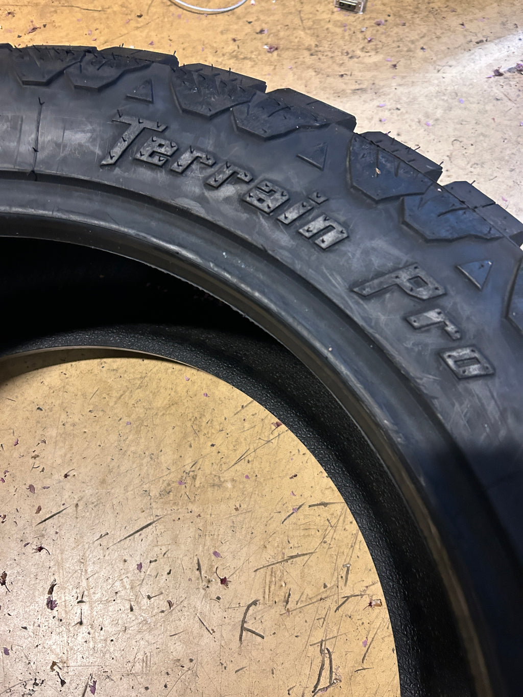AMP TERRIAN PRO A/T BSW P LT 285 55 22 124/121R 10PLY TIRE 2855522AMPCA2