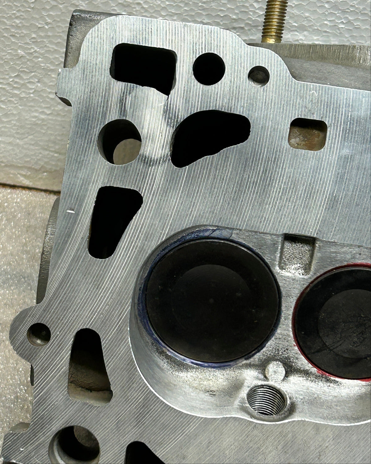 USED PORSCHE 928 S2 4.7L V8 CYLINDER HEAD 9281043483R