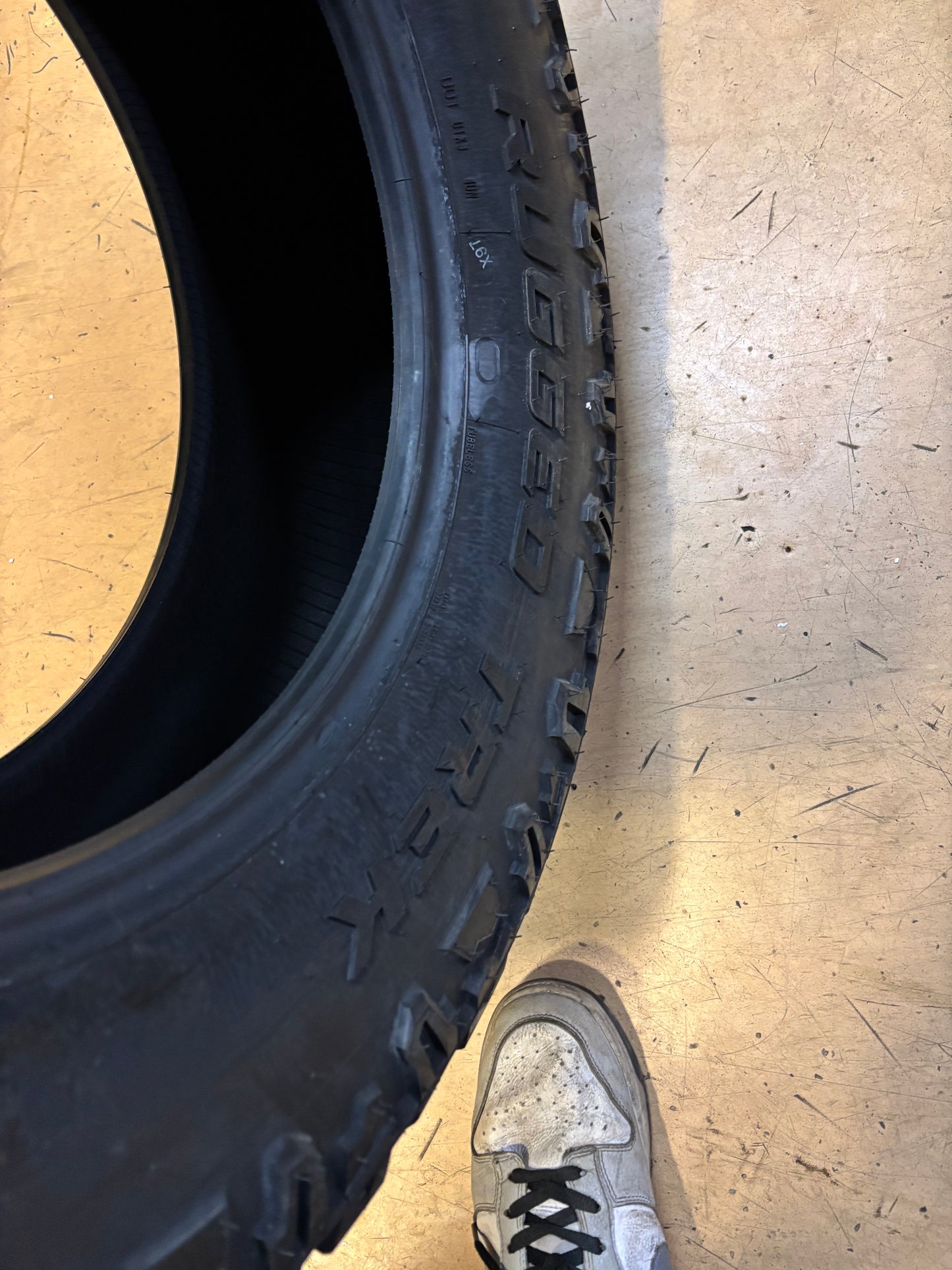 COOPER DISCOVERER RUGGED TREK BSW P 255 70 18 116T XL ALL TERRAIN  TIRE 171104005