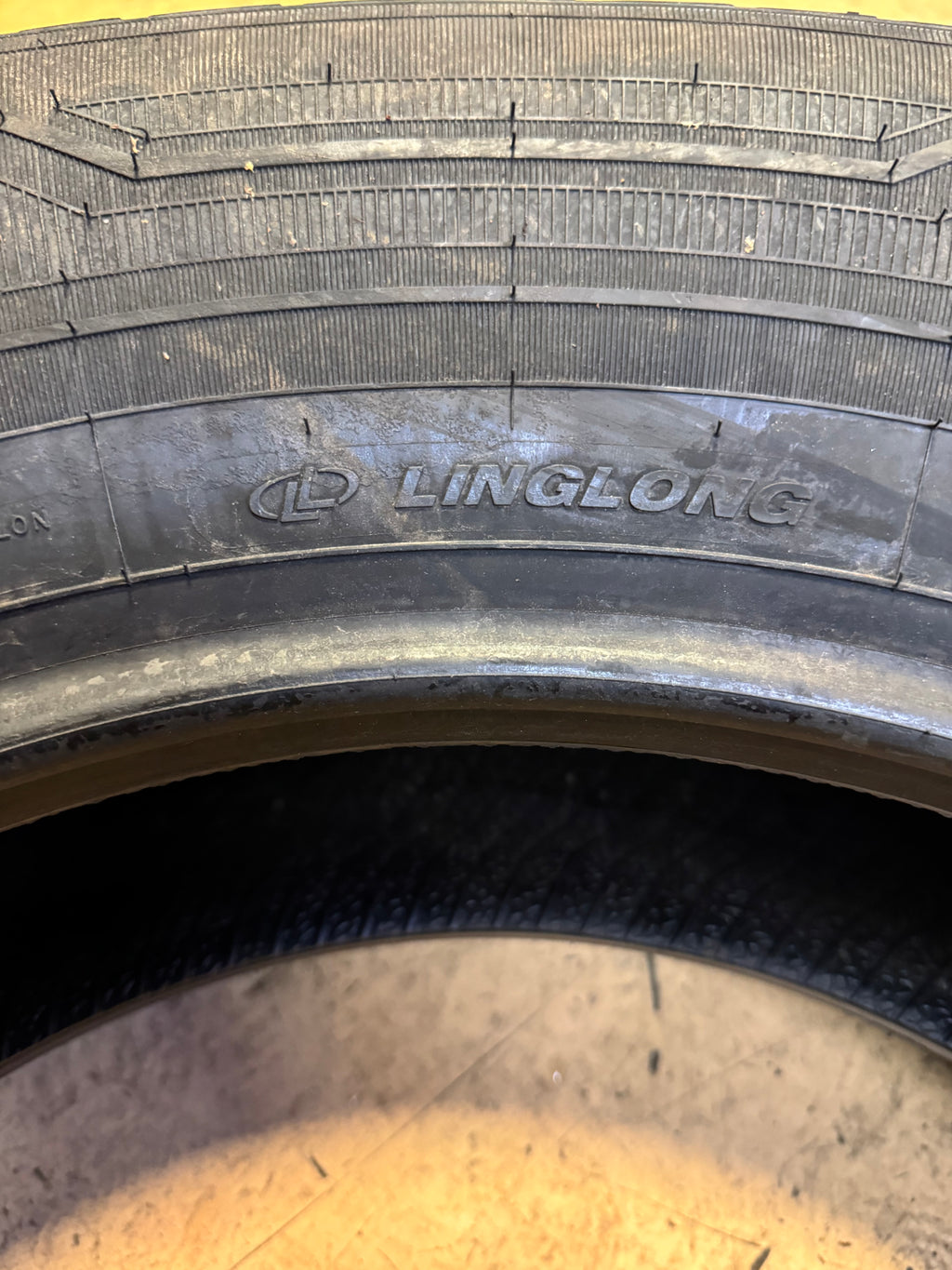 LINGLONG CROSSWIND HT2 BSW P 275 65 18 116T XL ALL SEASON TIRE CHT95