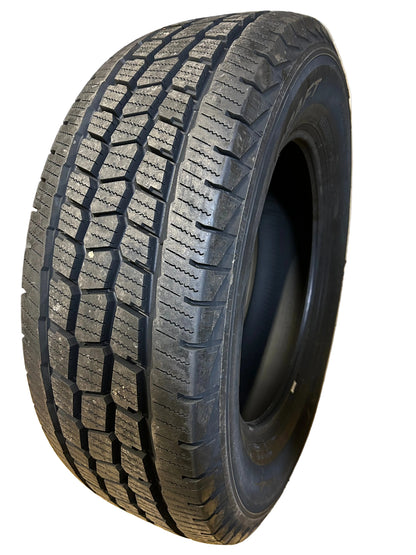 MASTERCRAFT COURSER HXT LT 275 65 20 126/123S 10PLY ALL SEASON TIRE 175073001