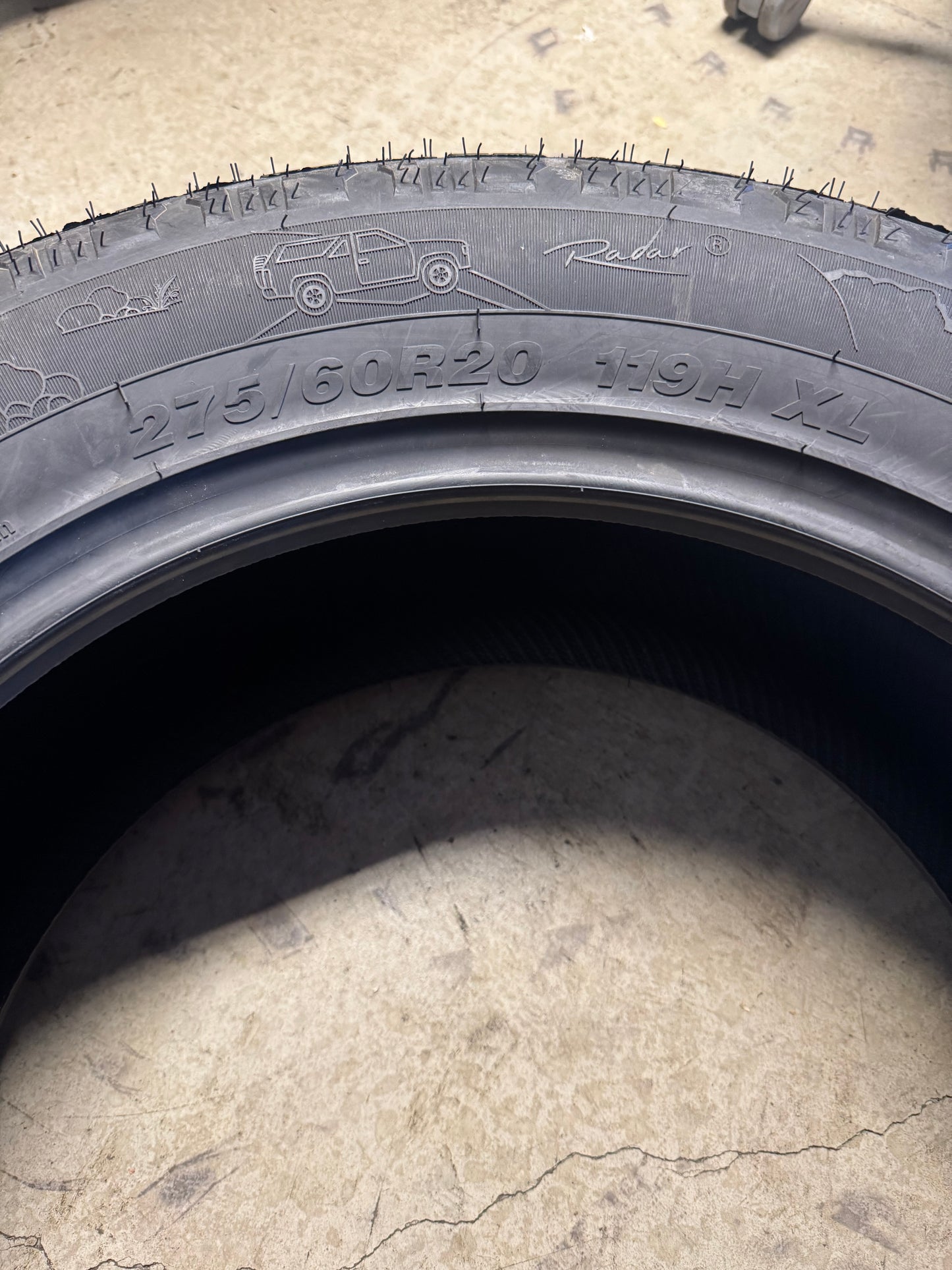 NOS RADAR RENEGADE A/T5 BSW P 275 60 20 119H XL ALL TERRAIN TIRE RZD0077