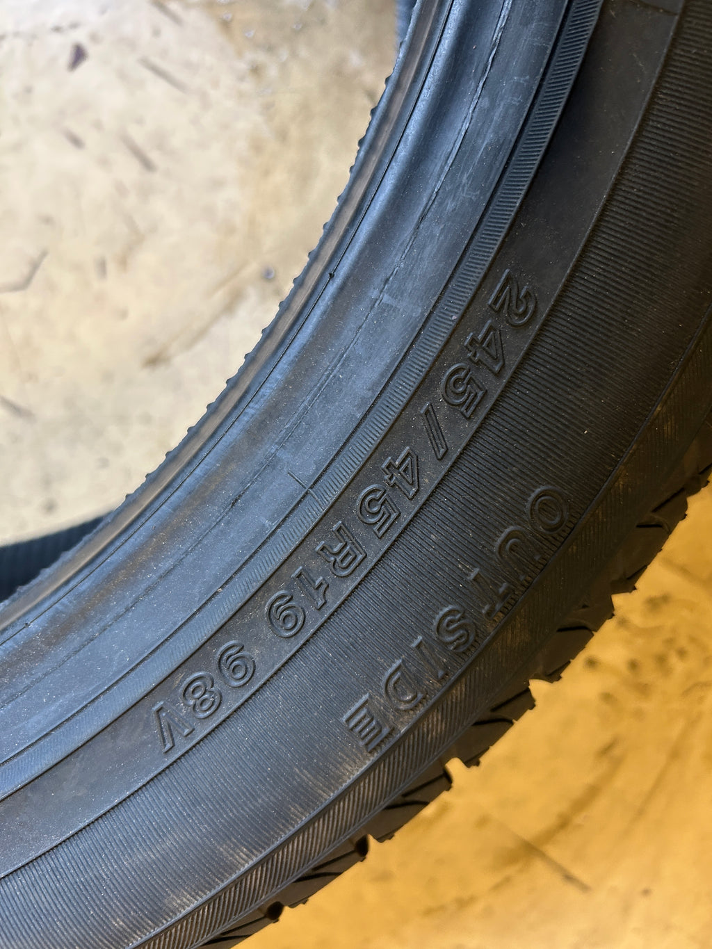 YOKOHAMA AVID ASCEND GT BSW P 245 45 19 98V  ALL SEASON TIRE 110132747