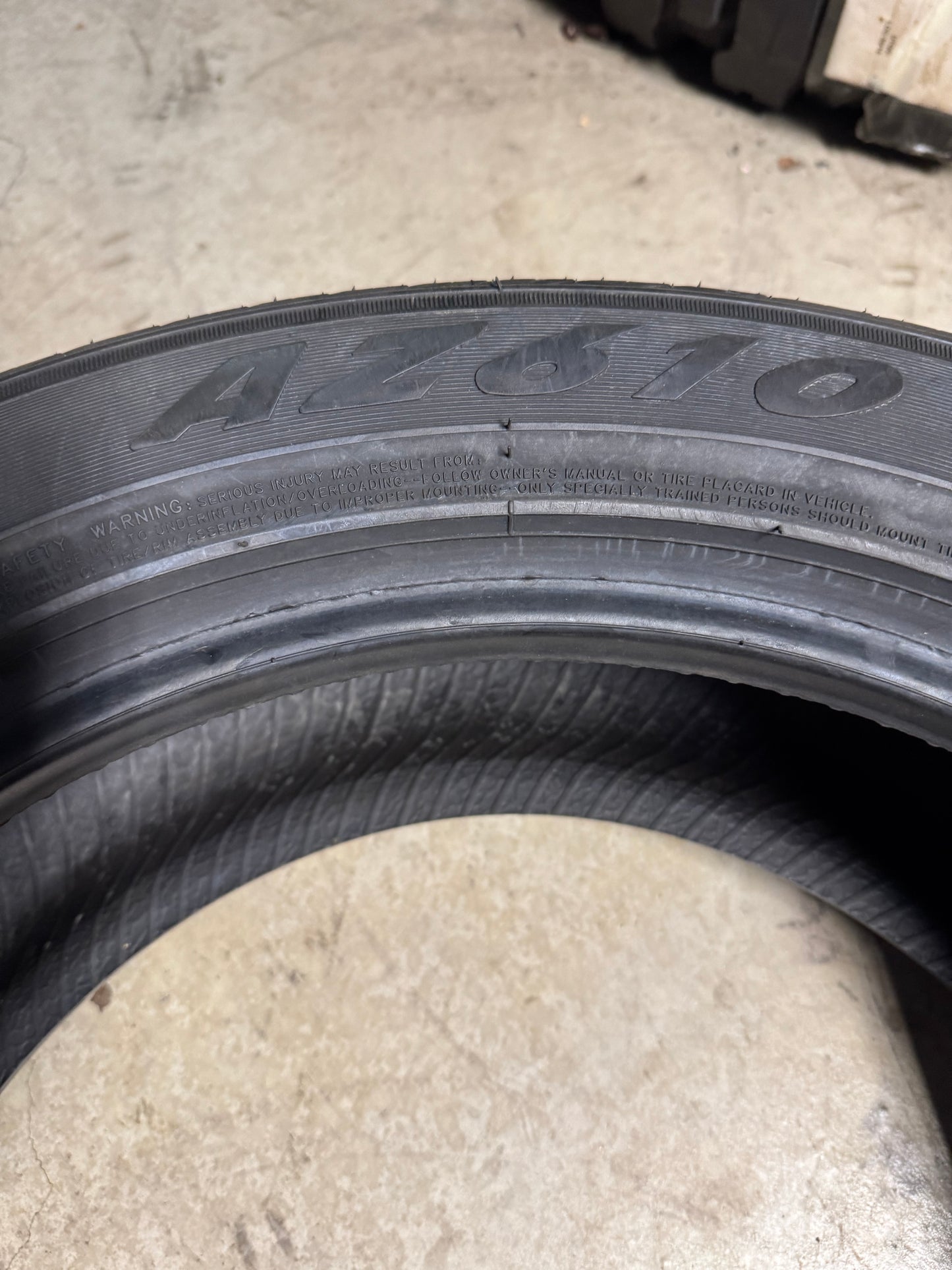NOS ATTURO AZ610 BSW P 235 55 18 104V XL ALL SEASON TIRE 53017