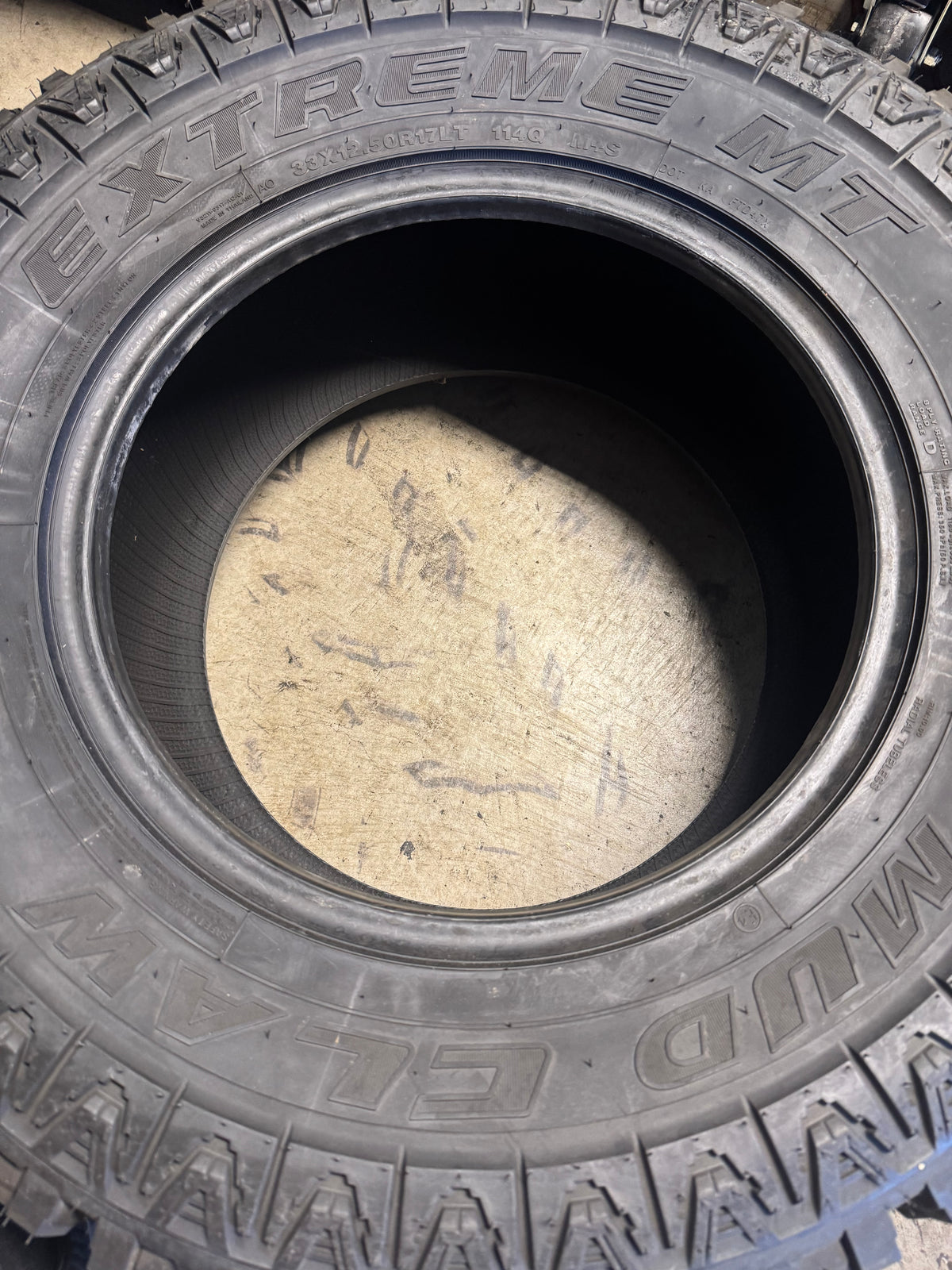 NOS MUD CLAW EXTREME MT BSW LT 33 12.5 17 114Q 8PLY MUD TERRAIN TIRE MCX93