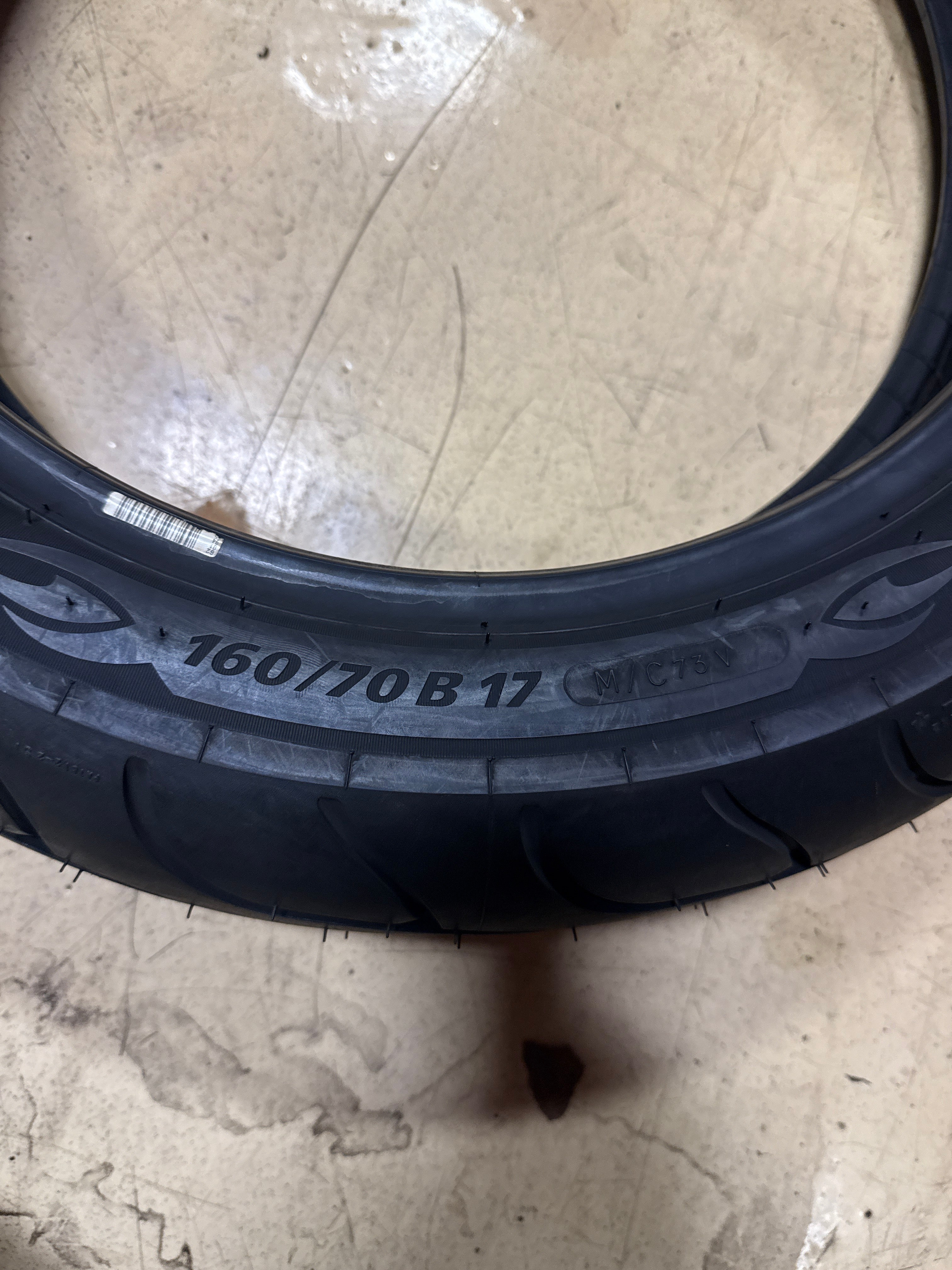 MICHELIN COMMANDER II BSW 160 70 17 73V FRONT MOTORCYCLE TIRE 02068