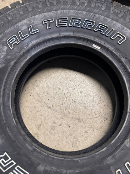 NOS PATHFINDER ALL TERRAIN OWL LT 285 75 16 126/123R 10PLY  TIRE 2020528