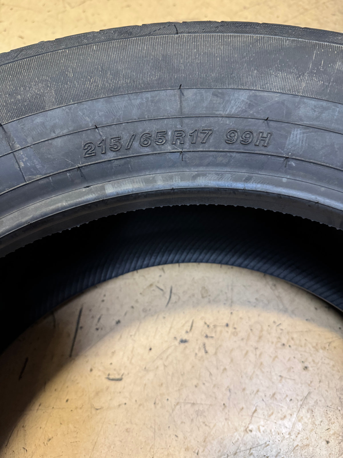 YOKOHAMA AVID ASCEND LX BSW P 215 65 17 99H ALL SEASON TIRE 110132825