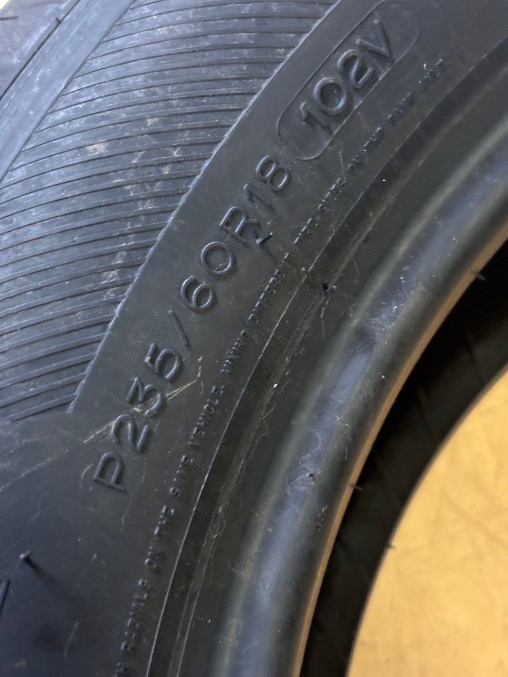 MICHELIN LATITUDE TOUR HP P 235 60 18 102V SL ALL SEASON TIRE 20377