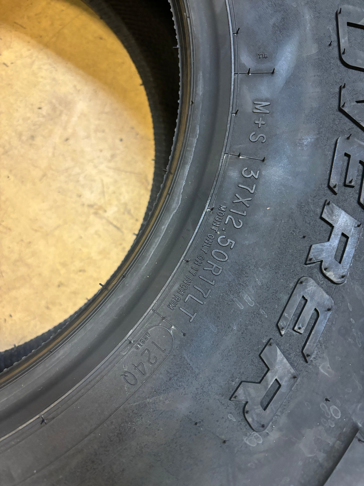COOPER DISCOVERER RUGGED TREK LT 37 12.5 17124Q LRD 8PLY ROUGH TERRAIN TIRE 170213007