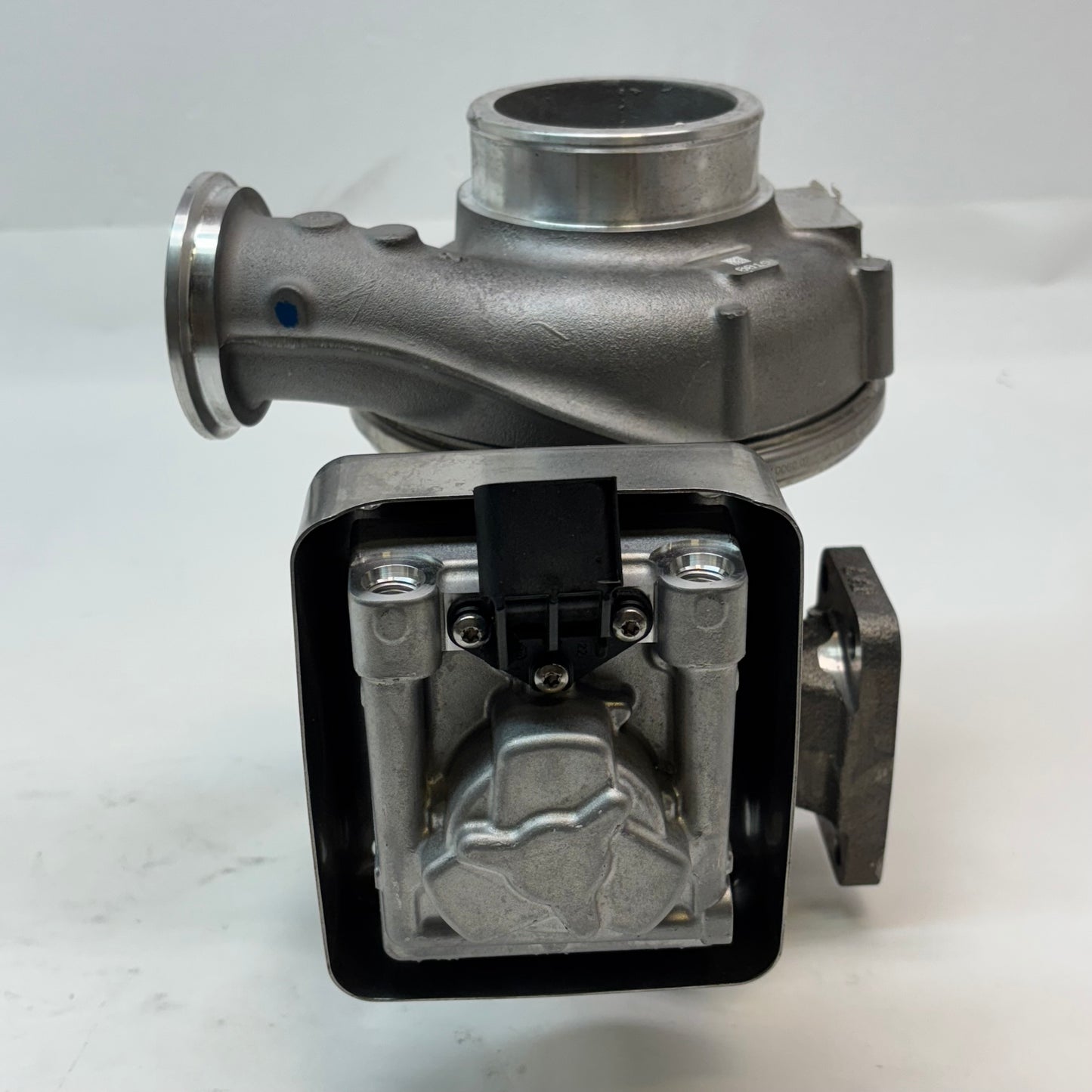 AGCO POWER TURBOCHARGER 837084197A 0020-090-0049