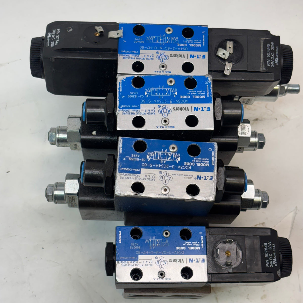 DAMAN HYDRAULIC SOLENOID VALVE ASSEMBLY WITH MANIFOLD DD03P042S
