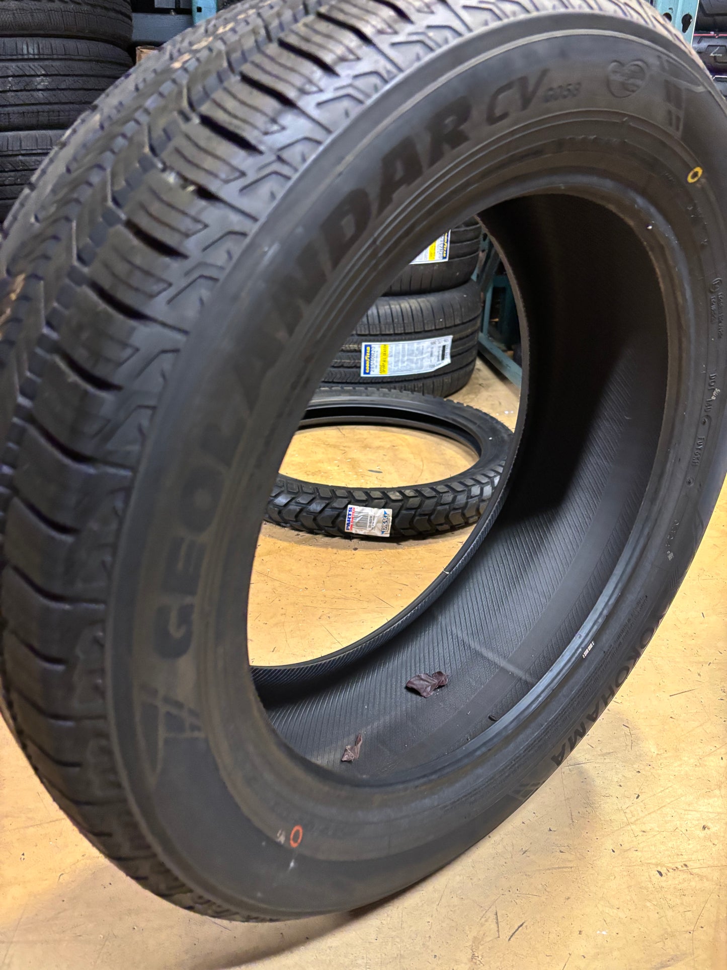 YOKOHAMA GEOLANDAR CV G058 P 235 55 19 105V XL ALL SEASON TIRE 110105836