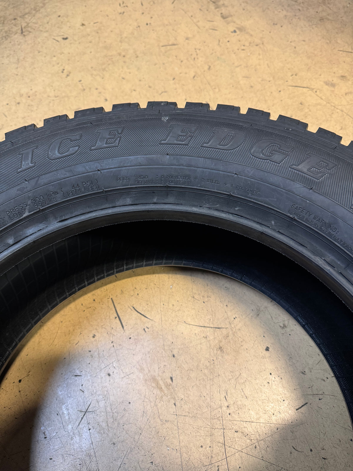 SUMITOMO ICE EDGE BSW P 235 60 17 102T WINTER TIRE EDG07