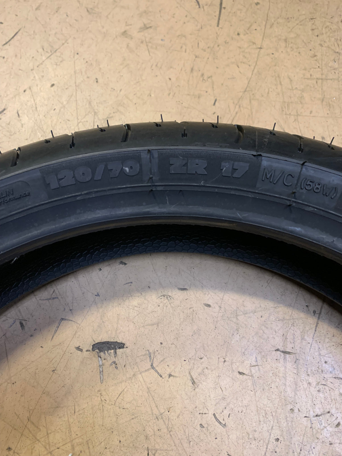 MICHELIN PILOT ROAD 4 GT BSW  120 70 17 58W FRONT MOTORCYCLE TIRE 82353