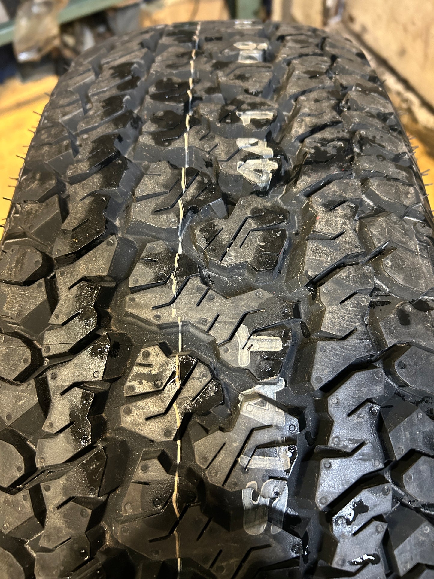 KUMHO ROAD VENTURE AT51 BSW P 245 65 17 105T ALL TERRAIN TIRE 2169453