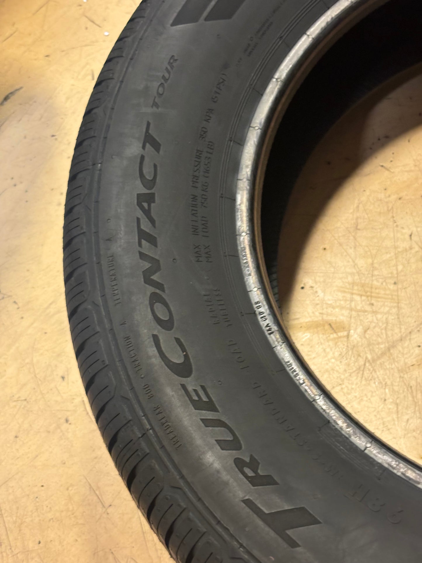 CONTINENTAL TRUE CONTACT TOUR P 215 65 16 98H SL ALL SEASON TIRE 15496980000