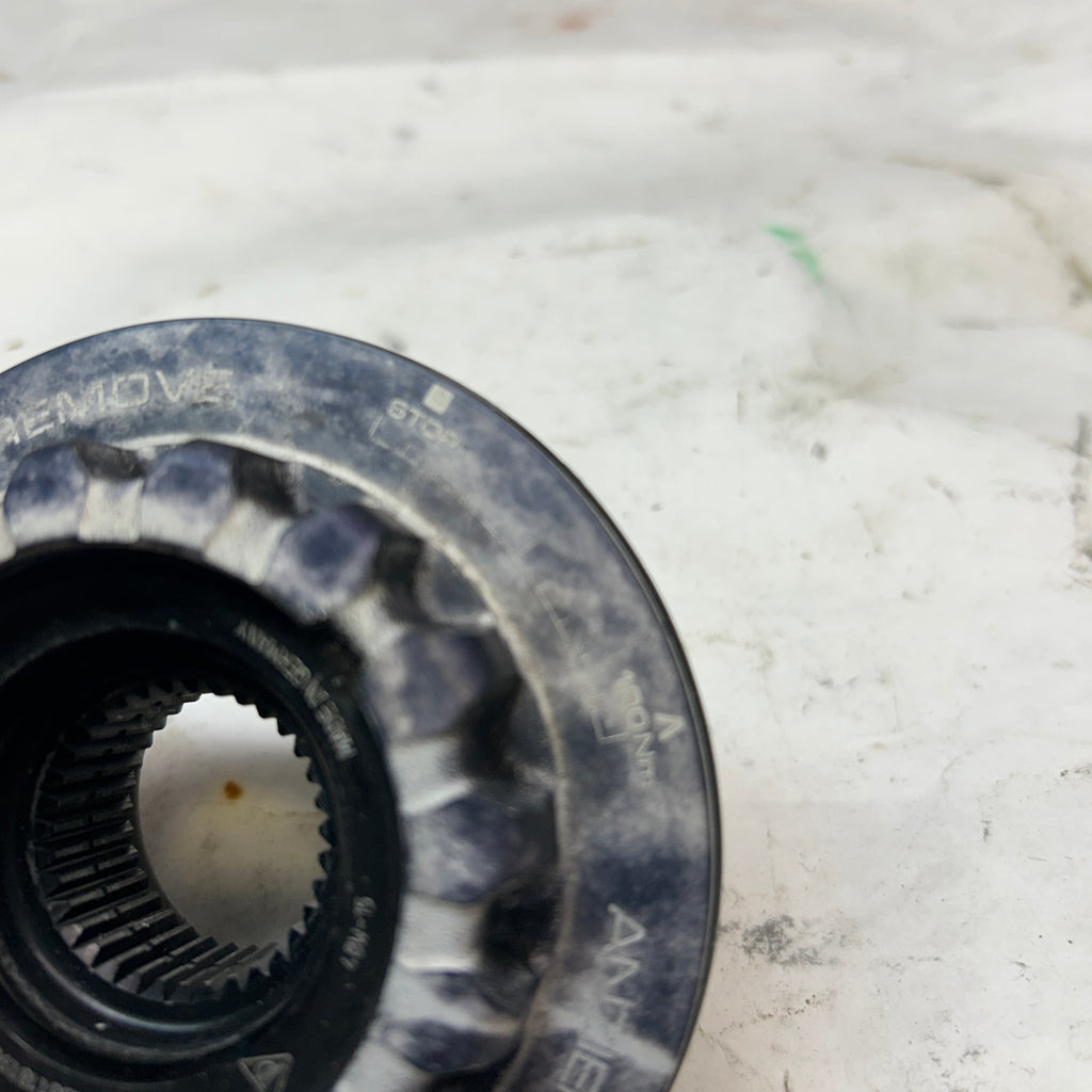 USED PORSCHE CENTER WHEEL LOCK 991 361 081 90