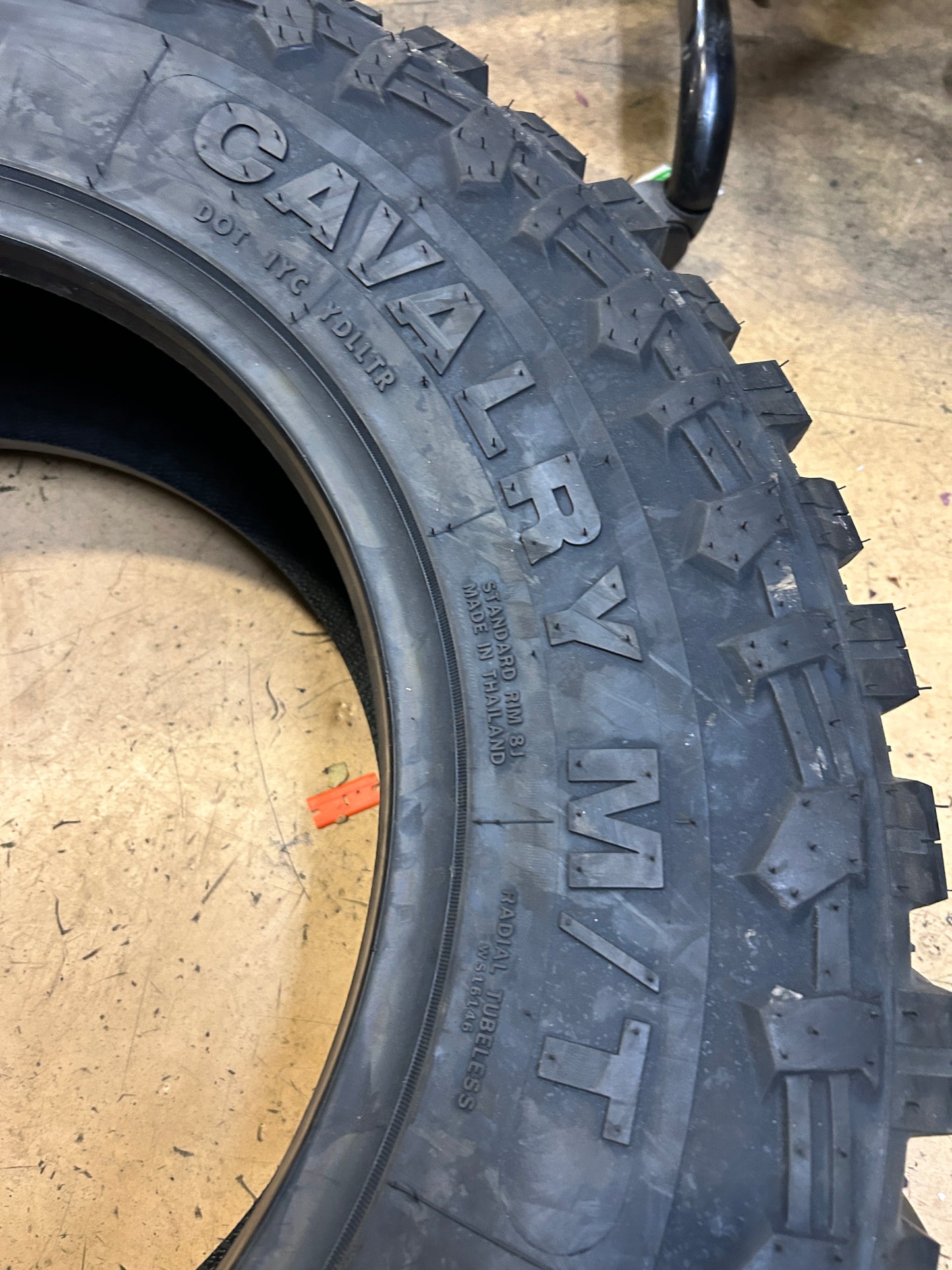 ROADONE CAVALRY M/T BSW LT 275 70 18 125/122Q 10PLY MUD TIRE RL1292