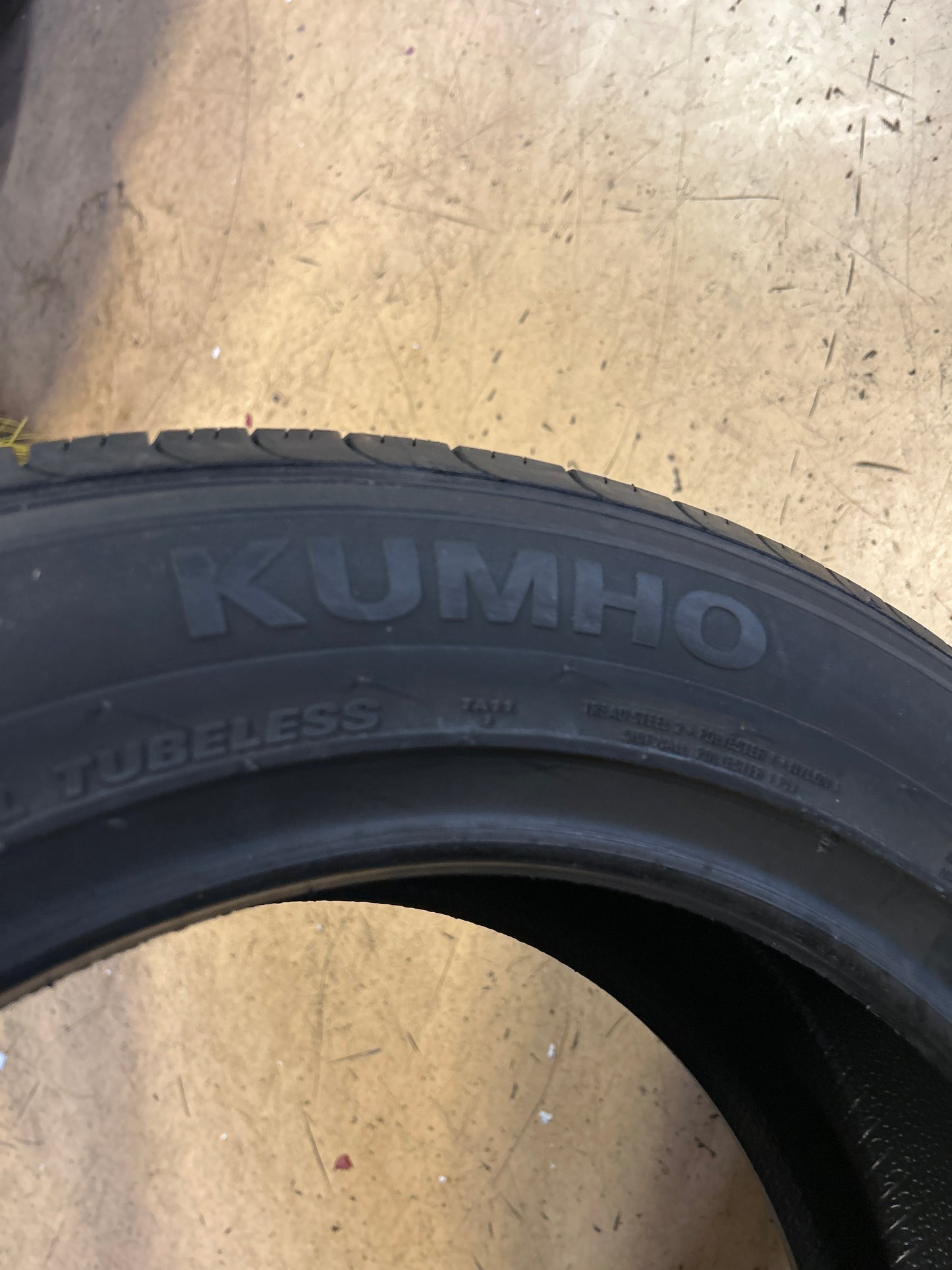 2 KUMHO SOLUS TA11 BSW P 215 55 17 94V ALL SEASON TIRE 2343143