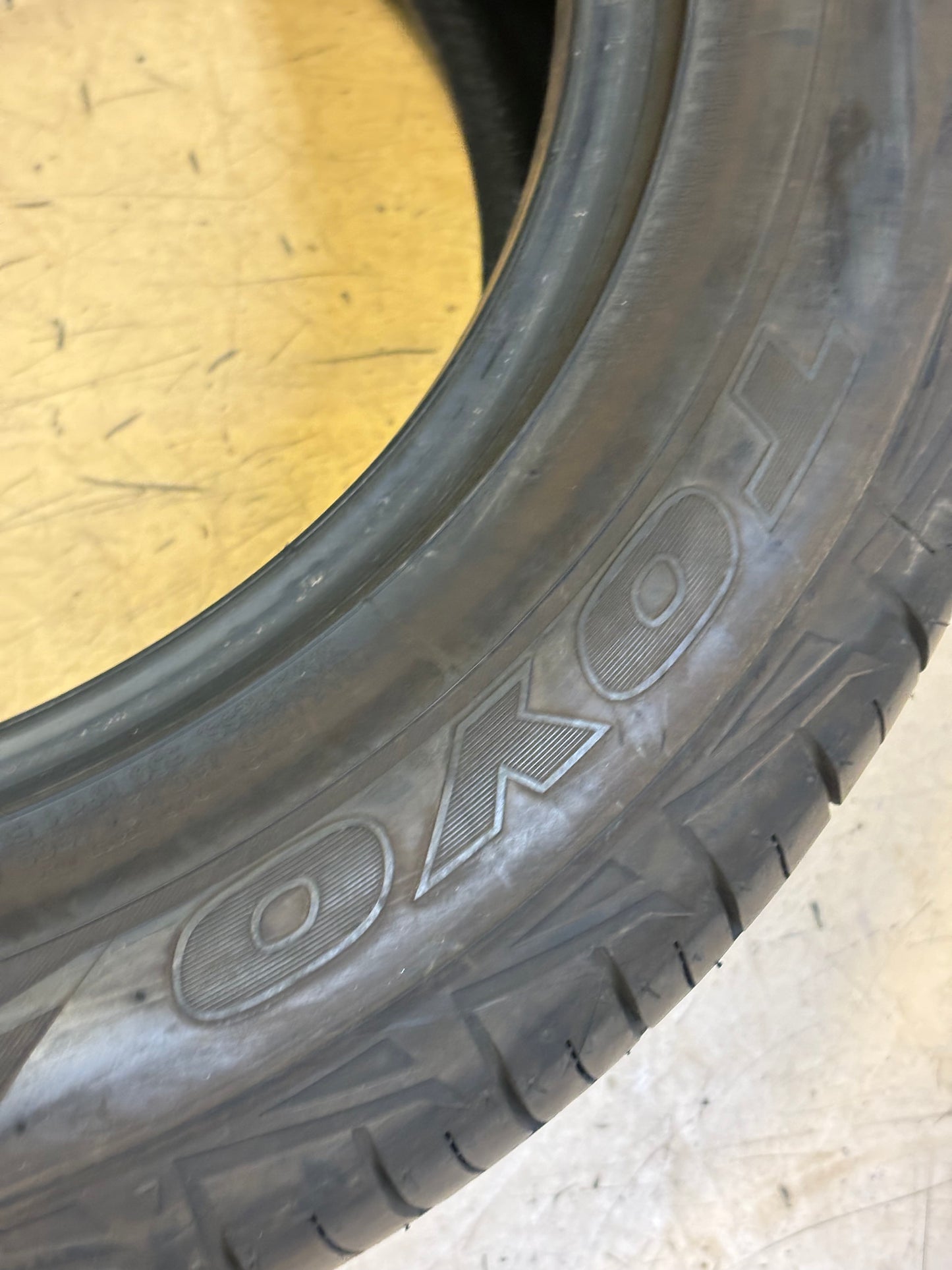 USED 9/32" OF 9.6/32" OS TOYO EXTENSA SPORT II 245 50 16 97V SL TIRE 196460 DEALER TAKE OFF ALL SEASON