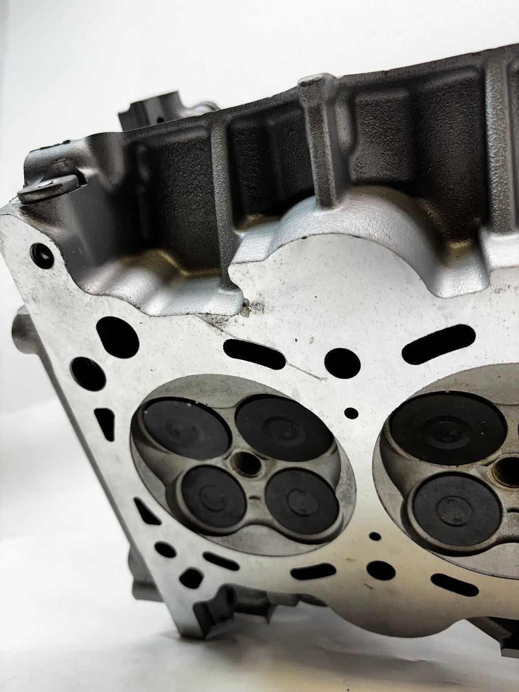 REMANUFACTURED FOR TOYOTA 2.7 2TR DOHC DUAL VVTI CYLINDER HEAD G289065