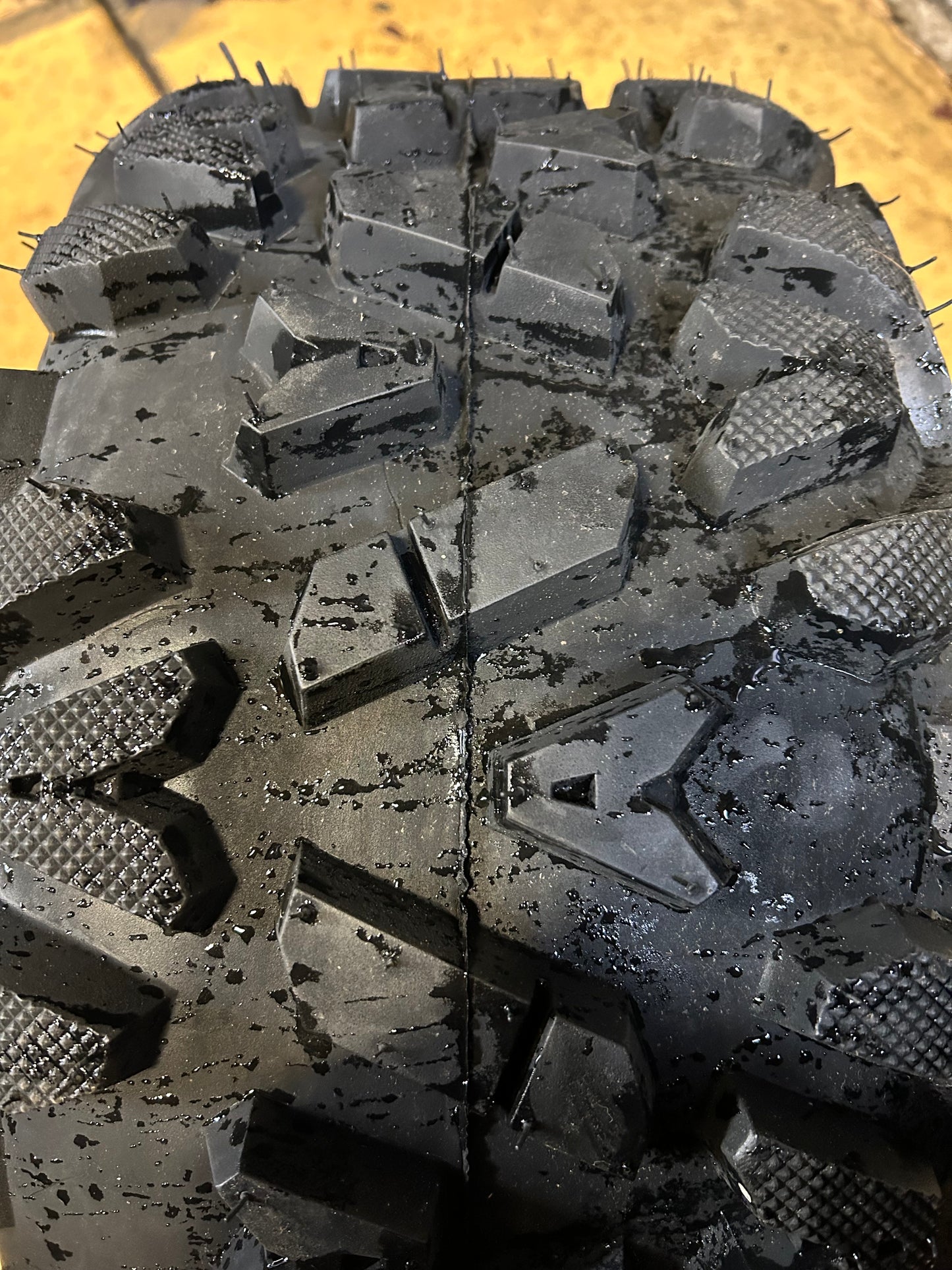 MOTOOS BSW 25 10 12 6PLY ATV/UTV TIRE M251012