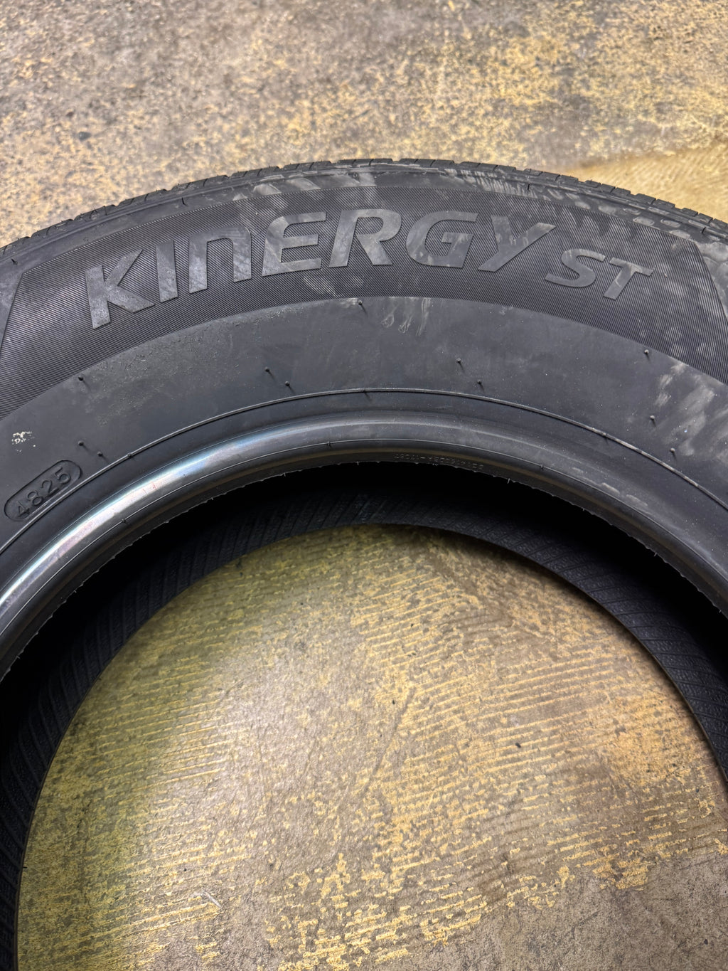 HANKOOK KINERGY ST H735 BSW P 215 70 14 96T ALL SEASON TIRE 1021909