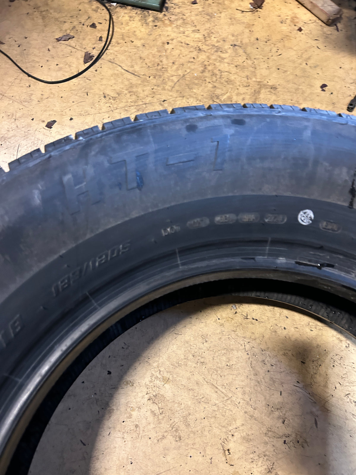 SUPERMAX HT-1 BSW LT 275 65 18 123/120S 10PLY HIGHWAY TIRE LTR1802HTKD