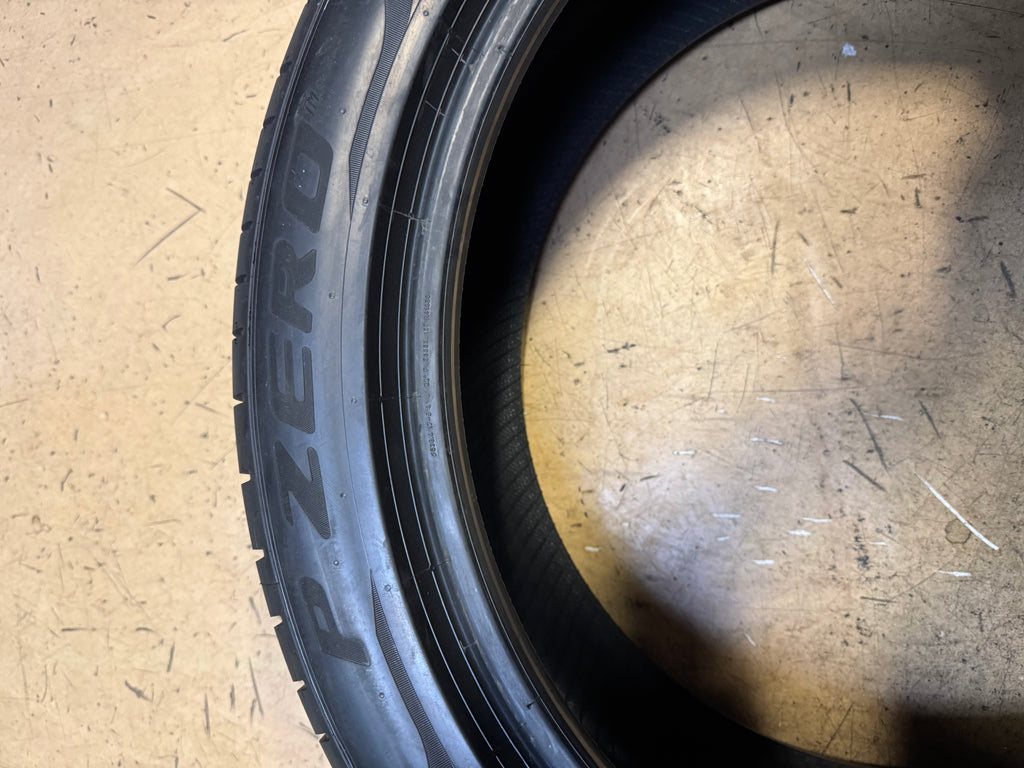 2 NOS PIRELLI P ZERO PZ4-LUXURY (*) BMW RSC P 275 40 21 107Y XL 2751400 TIRE