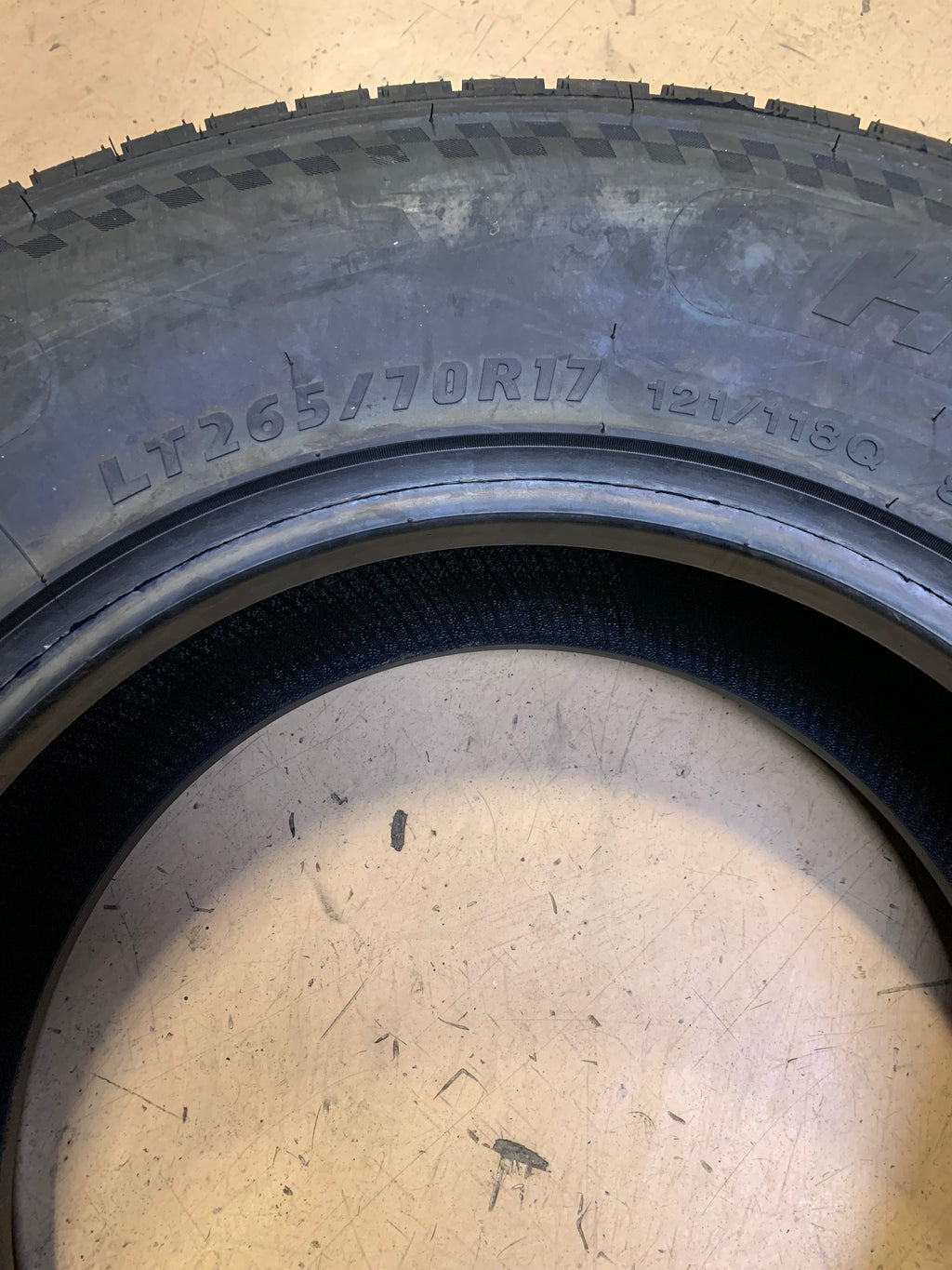 BLACKHAWK HISCEND-H HT01 BSW LT 265 70 17 121/118Q 10 PLY ALL SEASON TIRE 5545932V