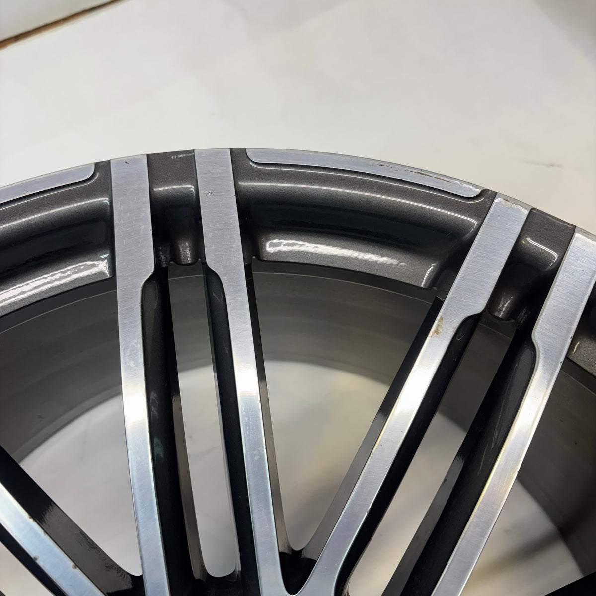 GENUINE PORSCHE MACAN 21 INCH STAGGERED SET F:21X9 ET26 R:21X10 ET26 WHEELS