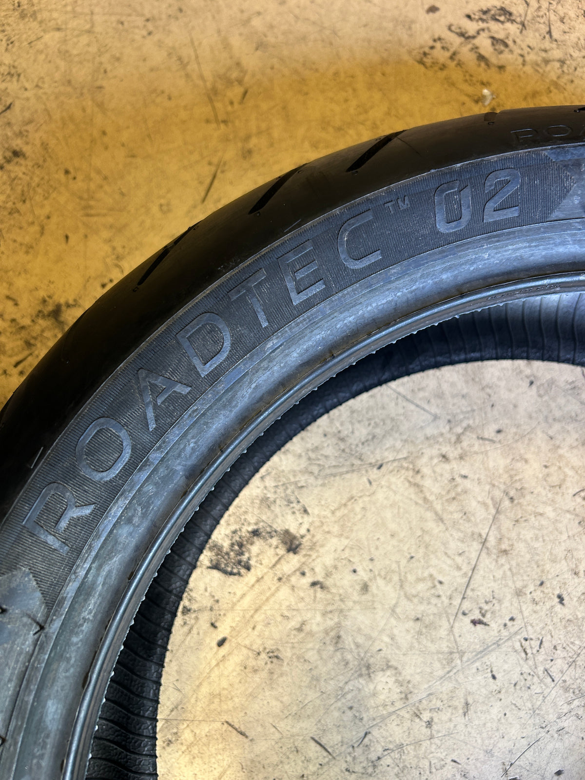 METZELER ROADTEC 02 BSW 190 55 17 75W REAR MOTORCYCLE TIRE 4335300