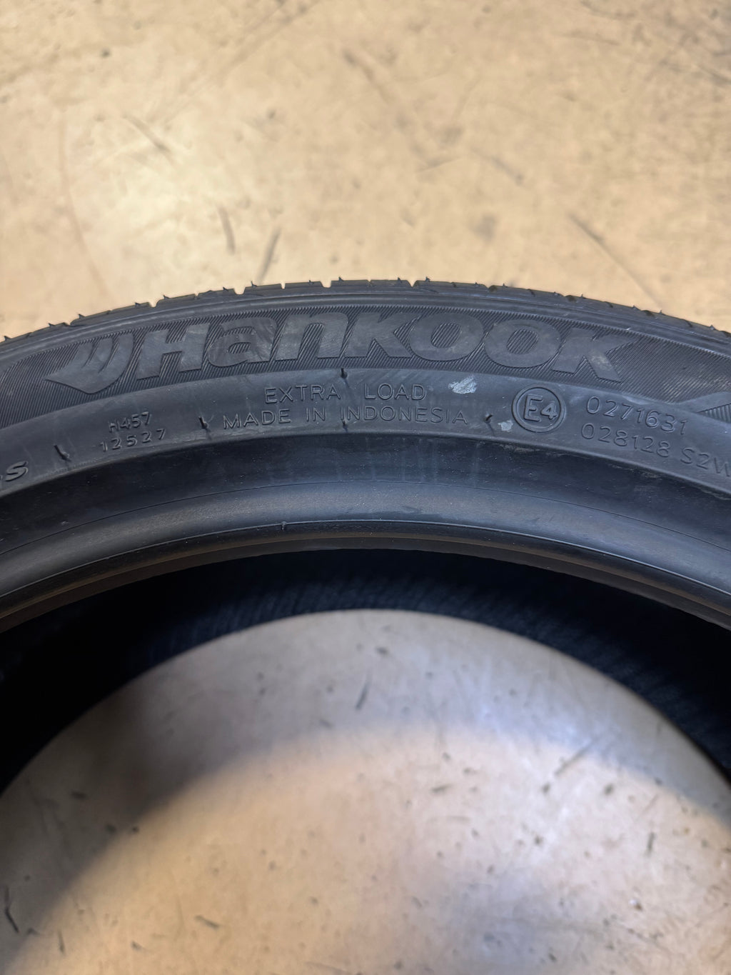 2 HANKOOK VENTUS V2 CONCEPT 2 BSW P 225 40 18 92W UHP TIRE 1015032