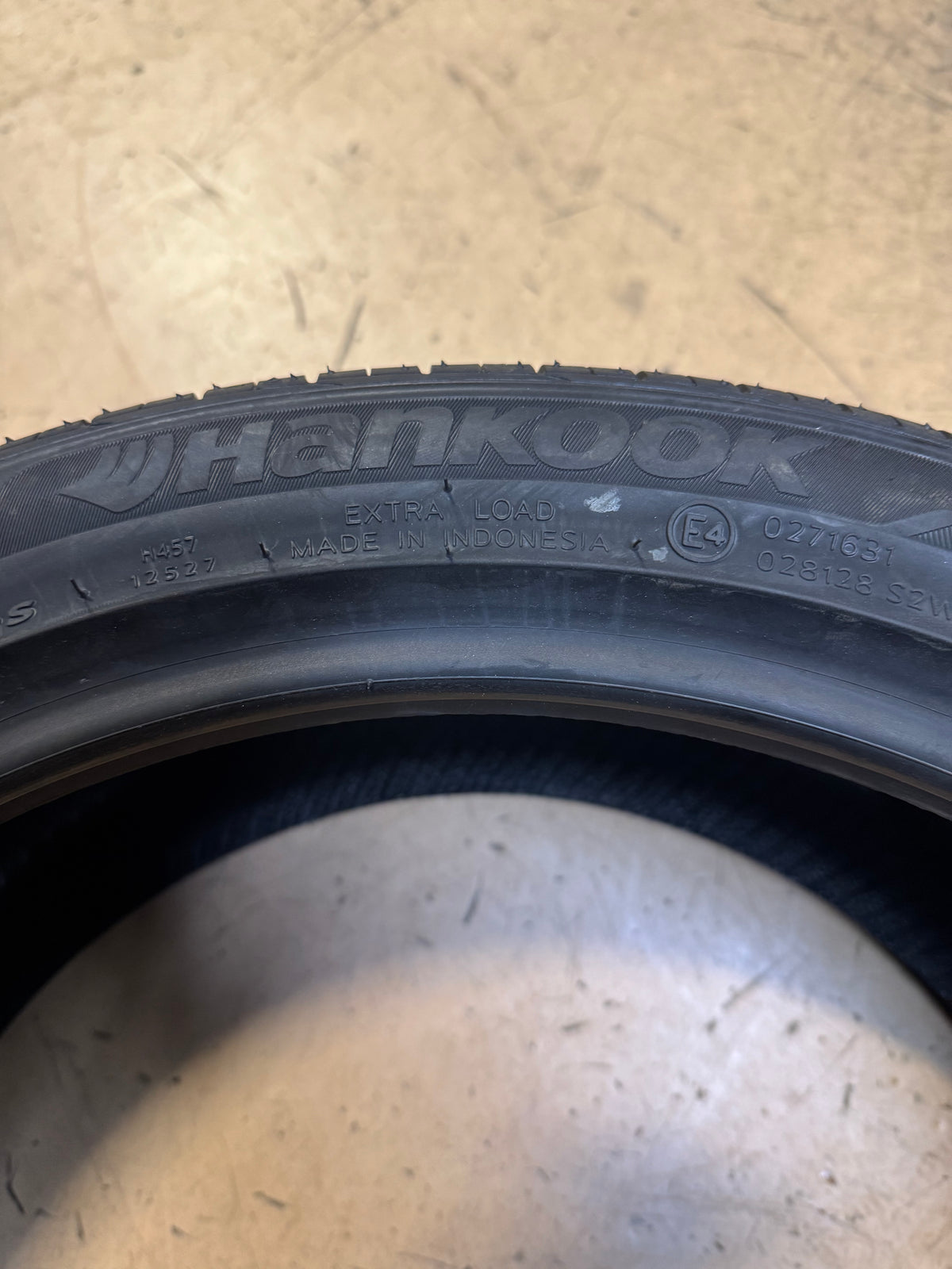 2 HANKOOK VENTUS V2 CONCEPT 2 BSW P 225 40 18 92W UHP TIRE 1015032