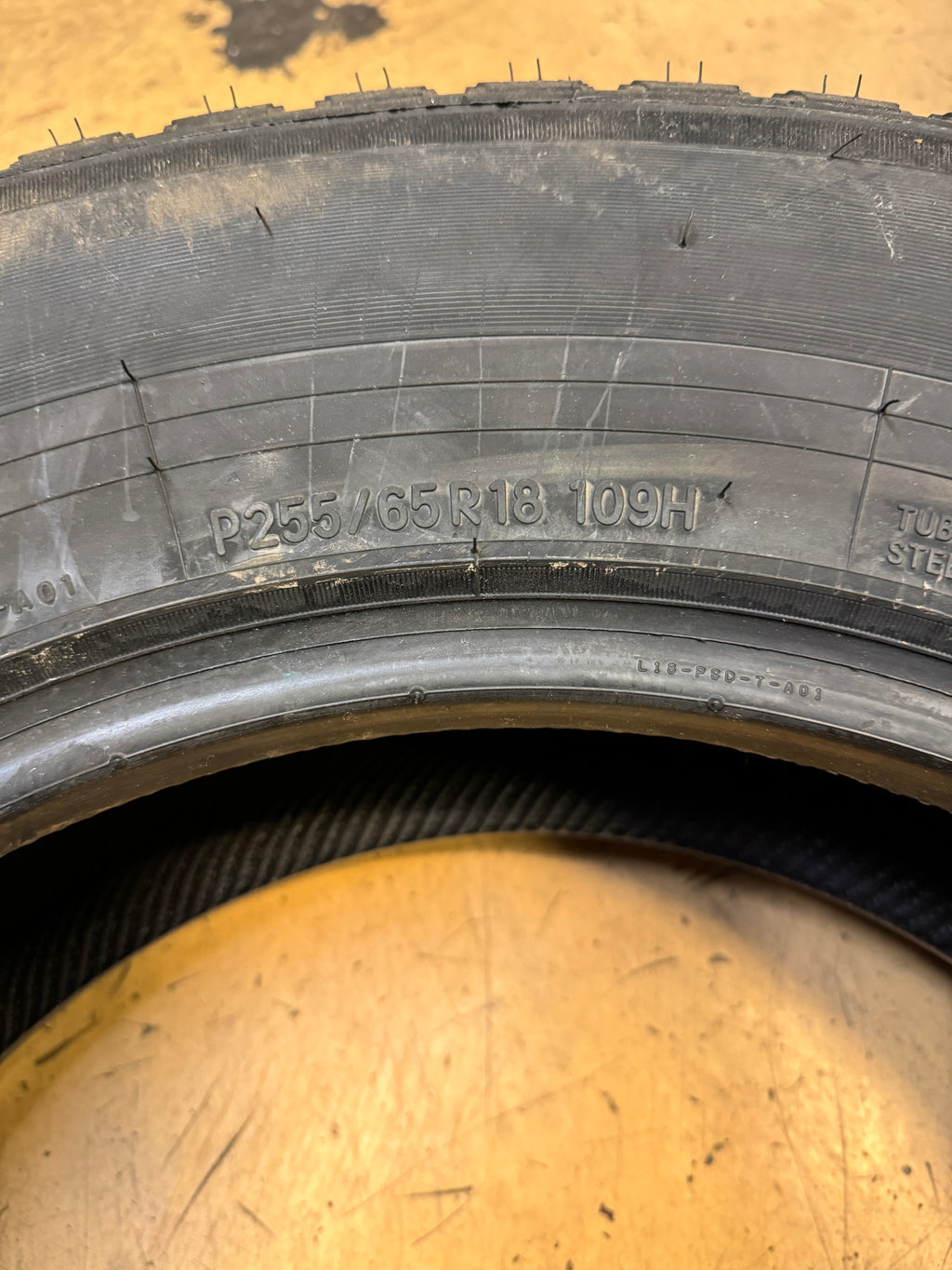 TOYO CELSIUS CUV BSW P 255 65 18 109H ALL SEASON TIRE 128130