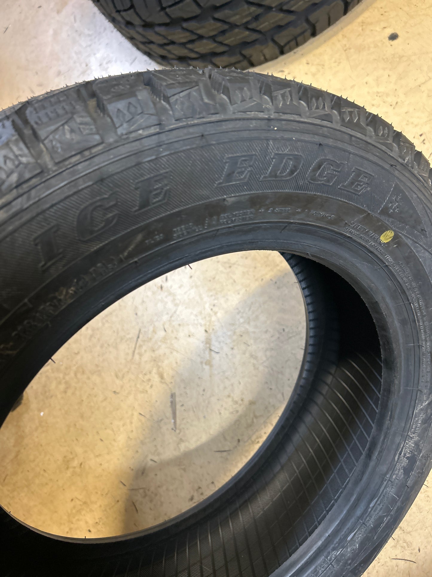 2 SUMITOMO ICE EDGE BSW P 185 60 15 84T WEATHER TIRE EDG73