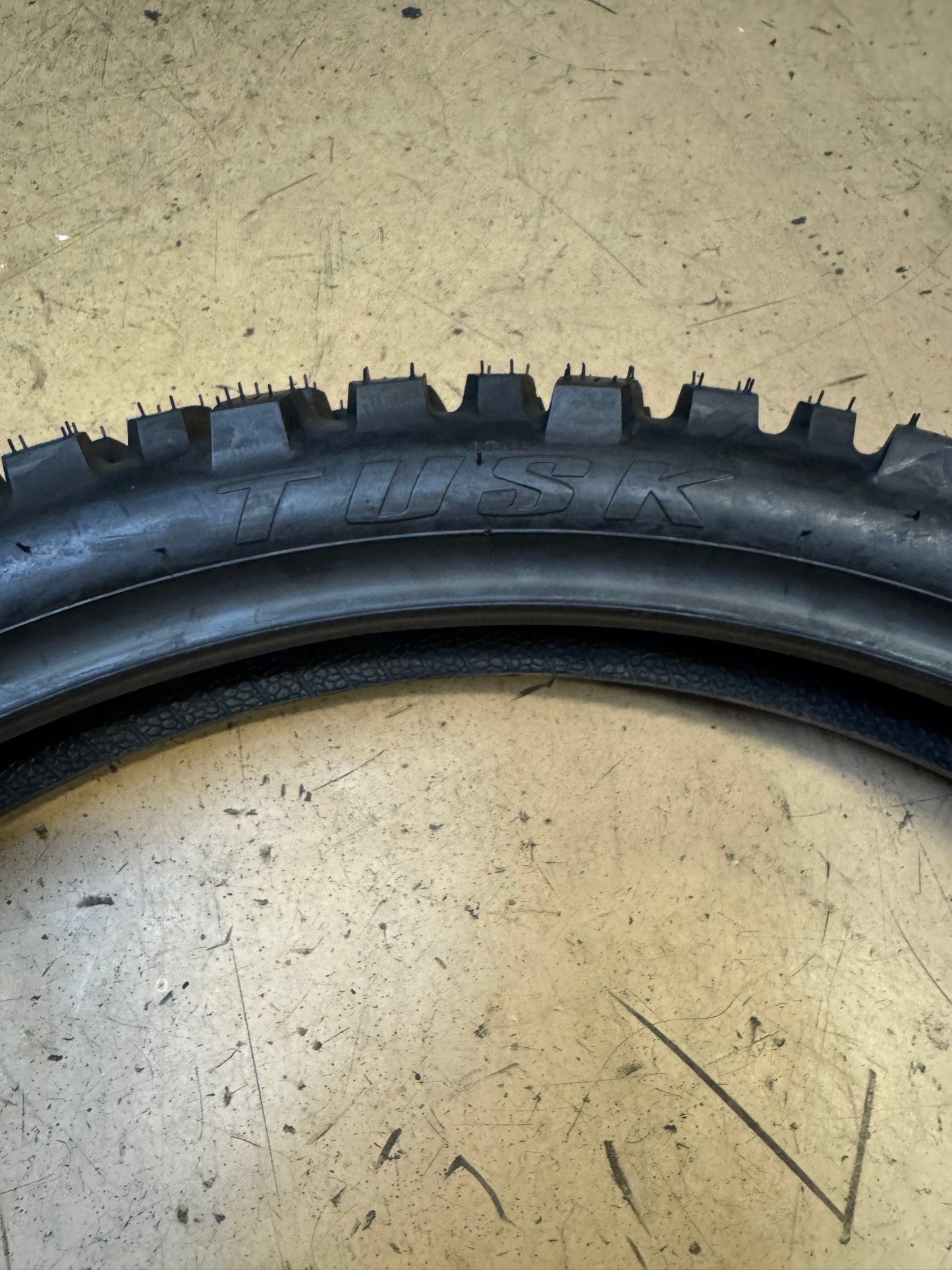 TUSK 2TRACK ADVENTURE BSW 90 90 21 54T FRONT MOTORCYCLE TIRE 2131710002