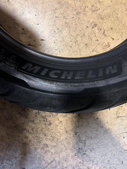 MICHELIN COMMANDER III TOURING BSW 130 90 16 73H FRONT MOTORCYCLE TIRE 60801