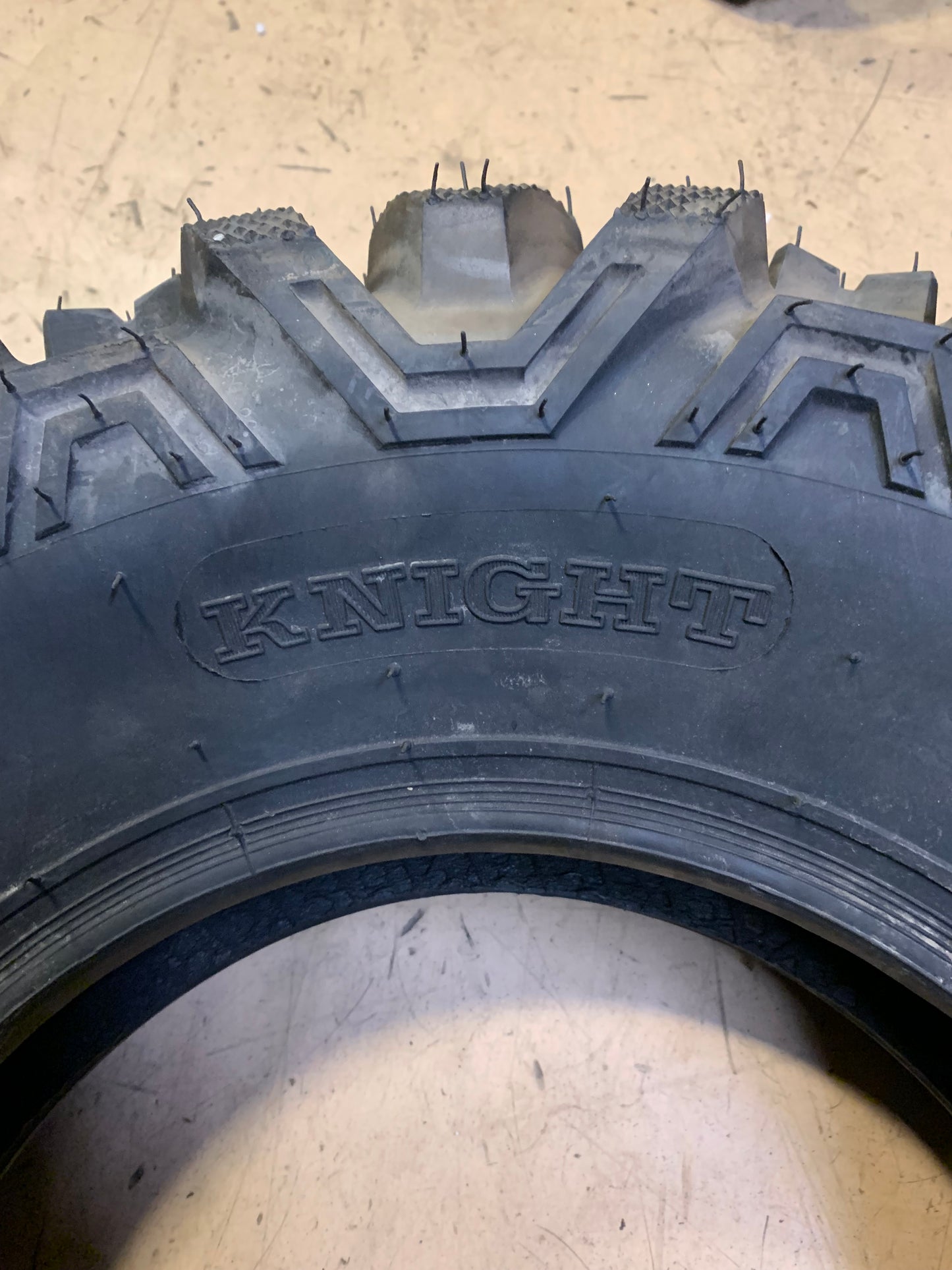 FORERUNNER KNIGHT BSW AT 25 8 12 43F 6PLY  ATV UTV TIRE ‎K815820