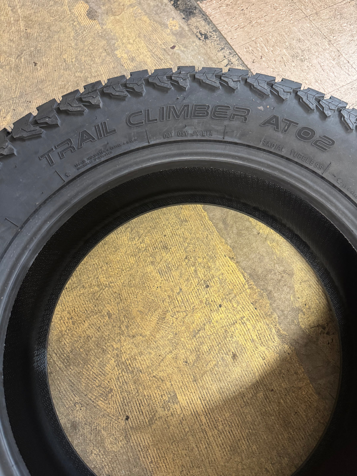 SUMMIT TRAIL CLIMBER AT02 BSW P 275 60 20 115T ALL TERRAIN TIRE 20913