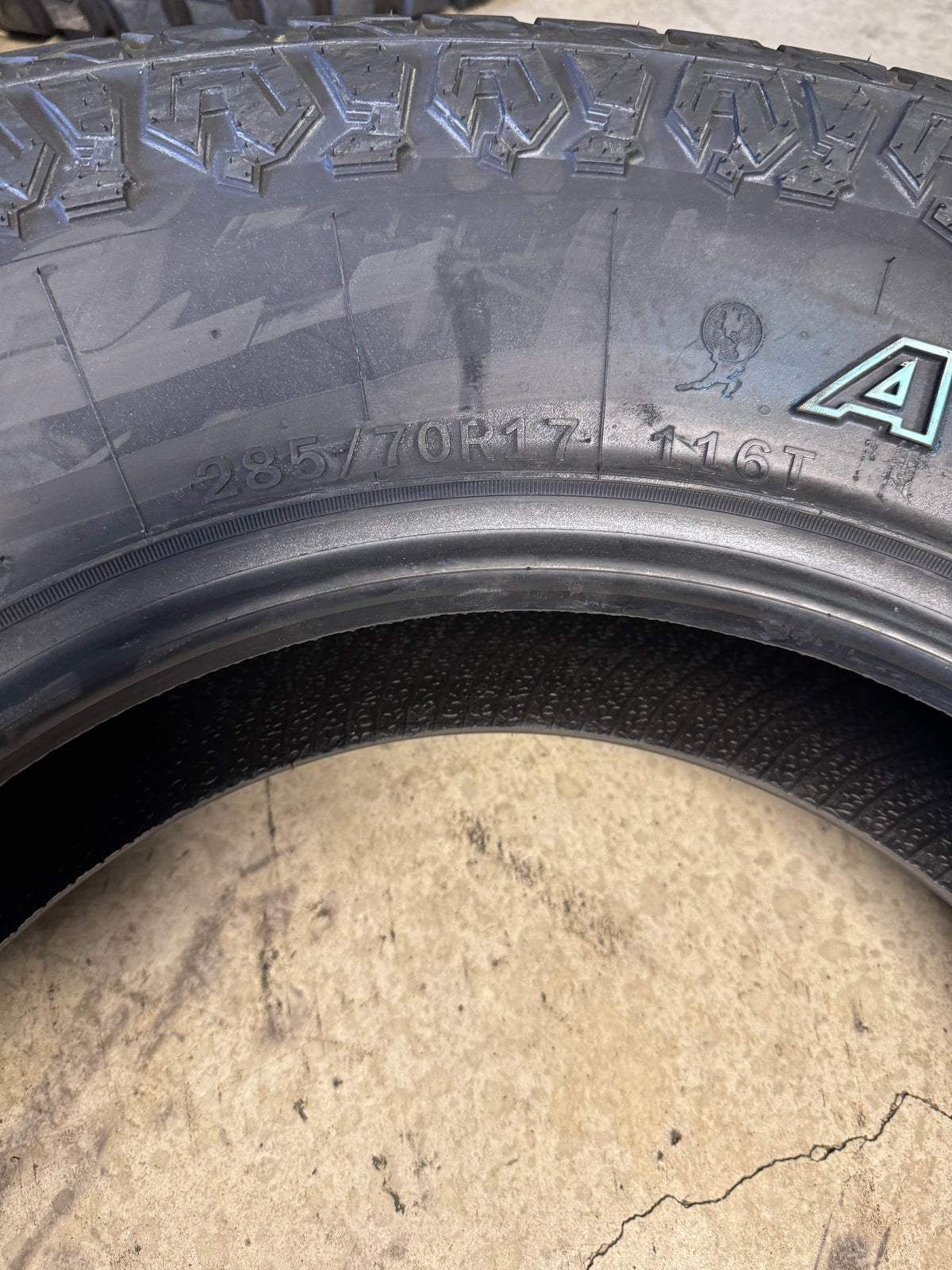 ATLAS PARALLER A/T OWL P 285 70 17 116T ALL TERRAIN TIRE 221023135