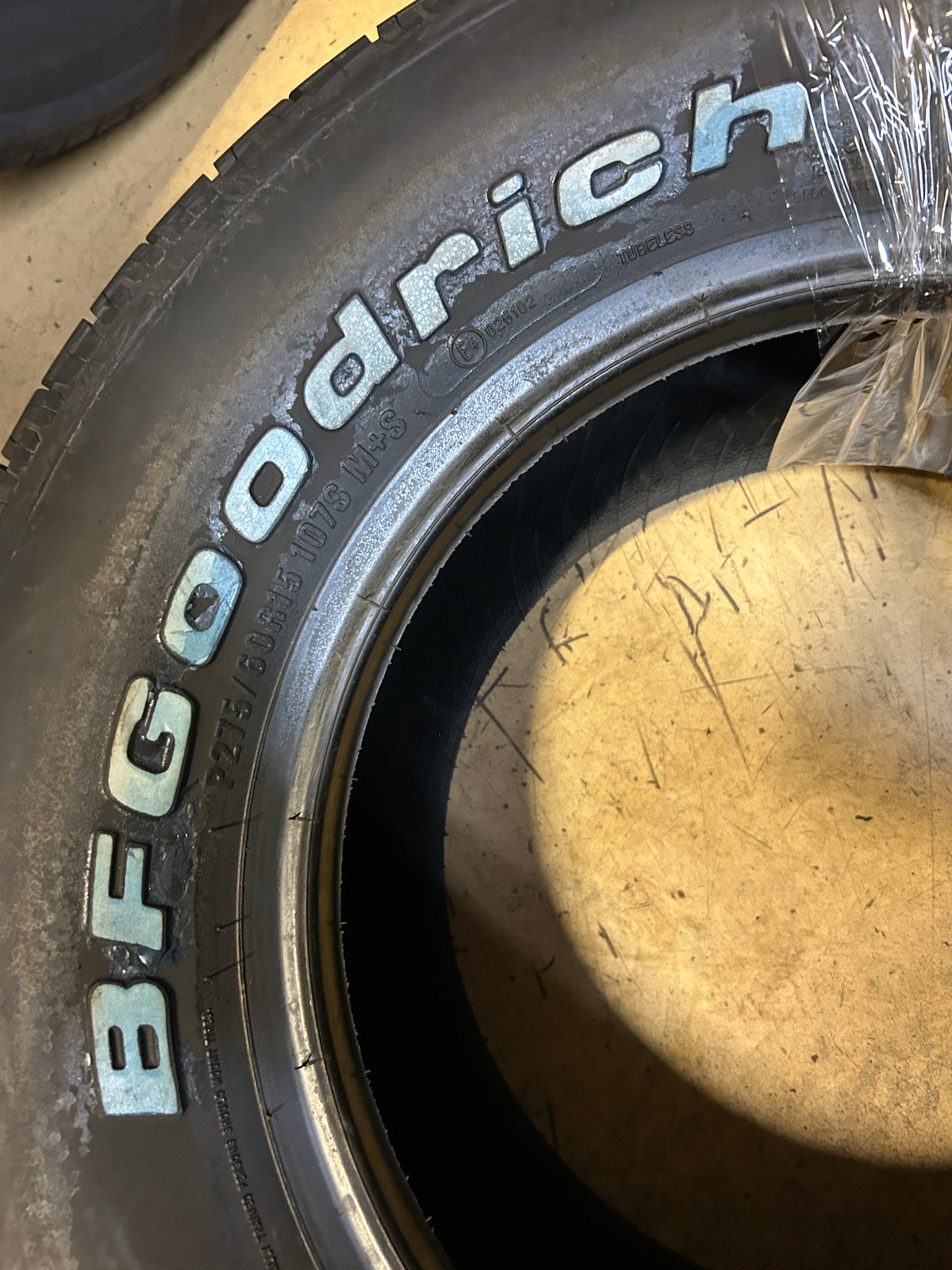 BFGOODRICH RADIAL T/A BSW P 275 60 15 107S XL ALL SEASON TIRE 61789