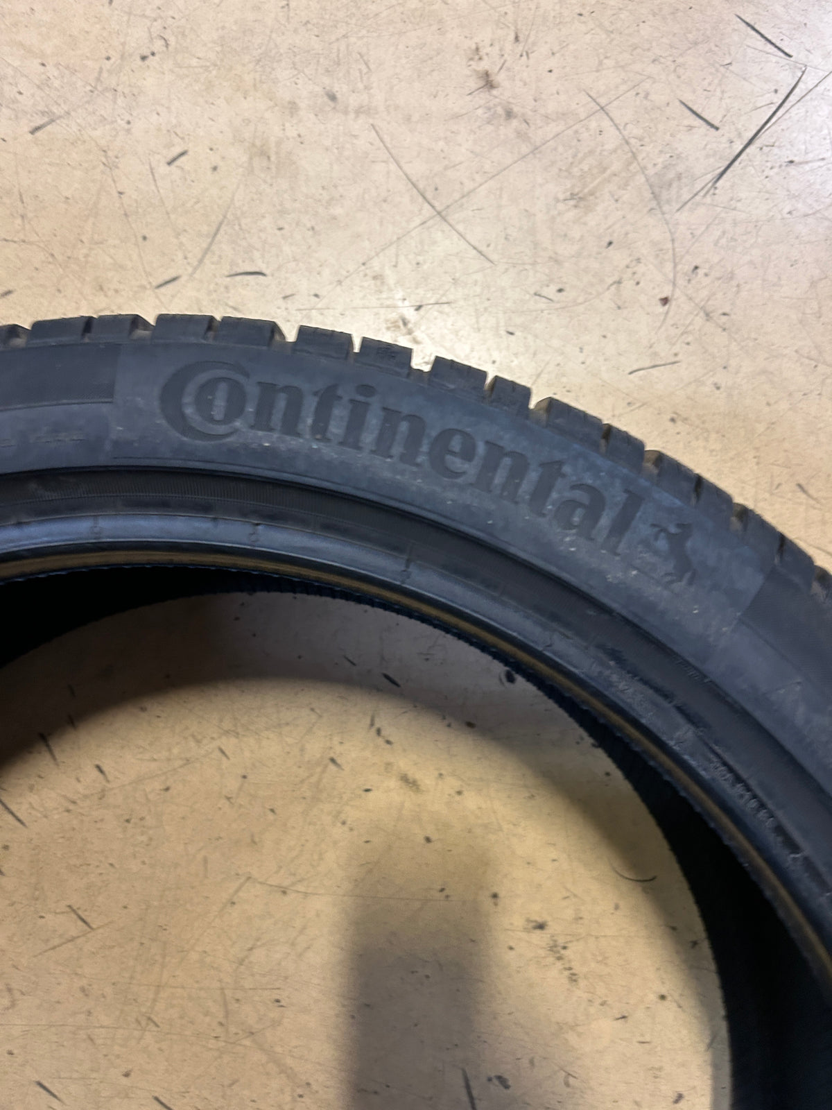 CONTINENTAL WINTERCONTACT TS860 S P 225 40 19 93H XL WINTER TIRE 03120970000