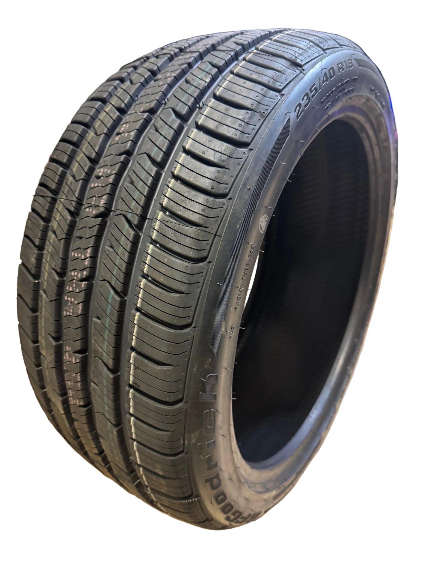BFGOODRICH ADVANTAGE CONTROL BSW P 235 40 18 95W XL TIRE 21295