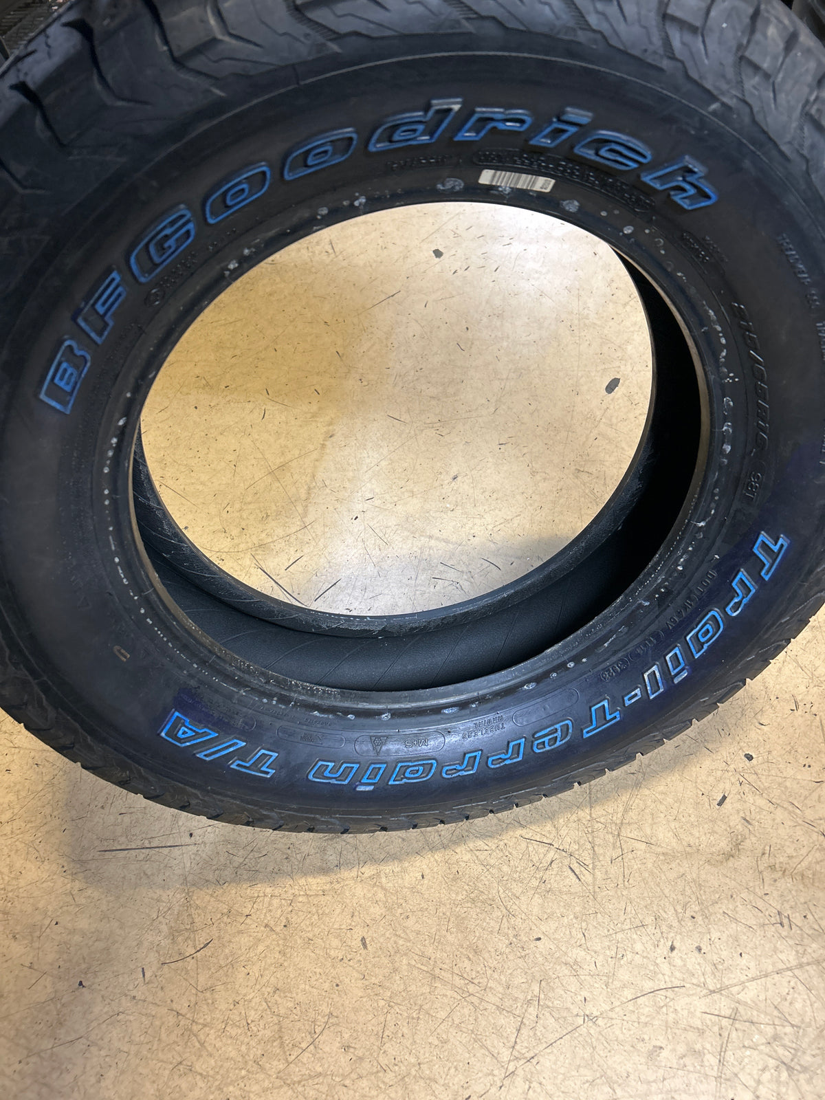 BFGOODRICH TRAIL-TERRAIN T/A OWL P 215 65 16 98T ALL SEASON TIRE 47940