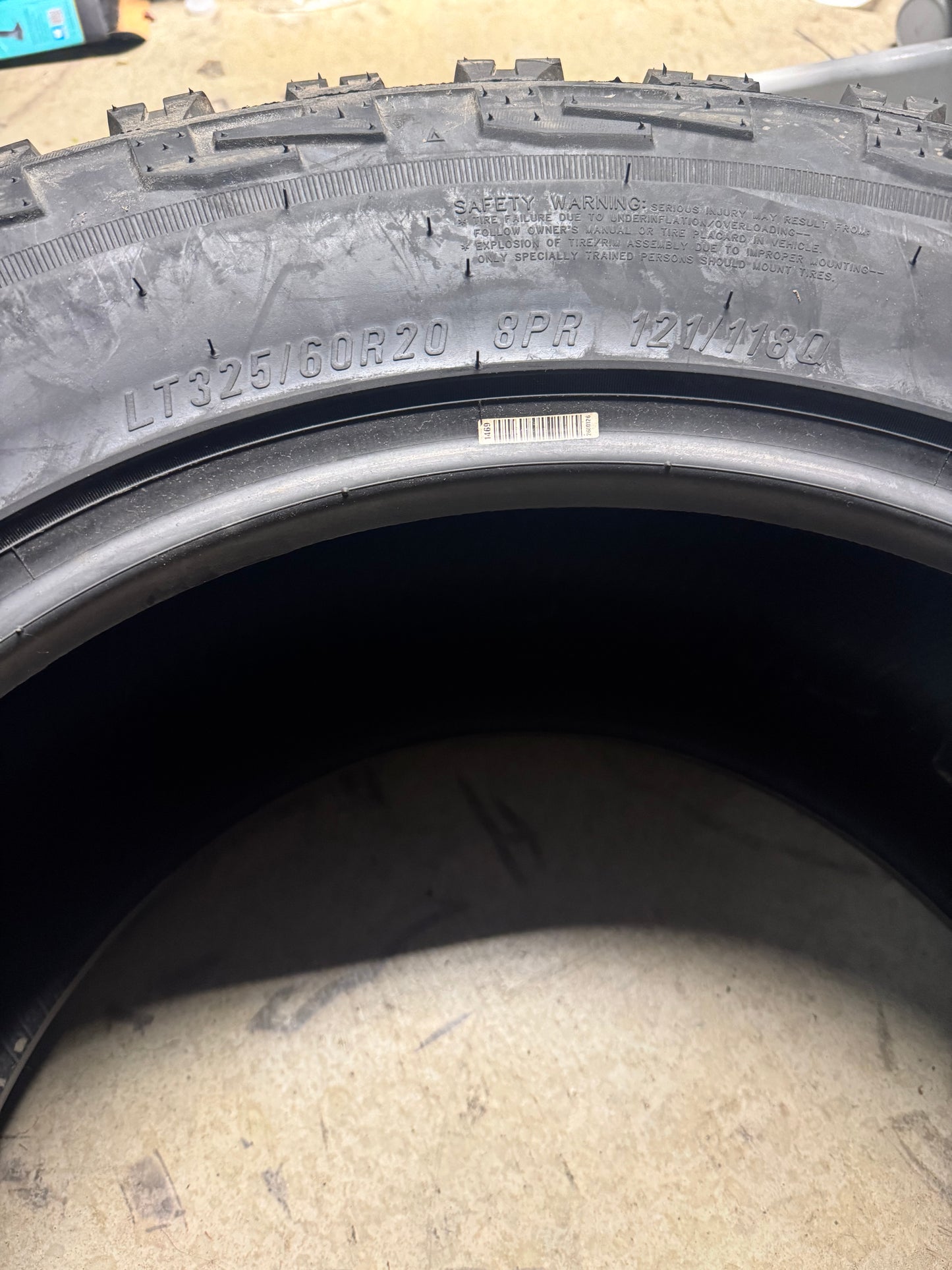 NOS MAXXIS MT-762 BIGHORN BSW LT 325 60 20 121/118Q 8PLY MUD TERRAIN TIRE TL00032100