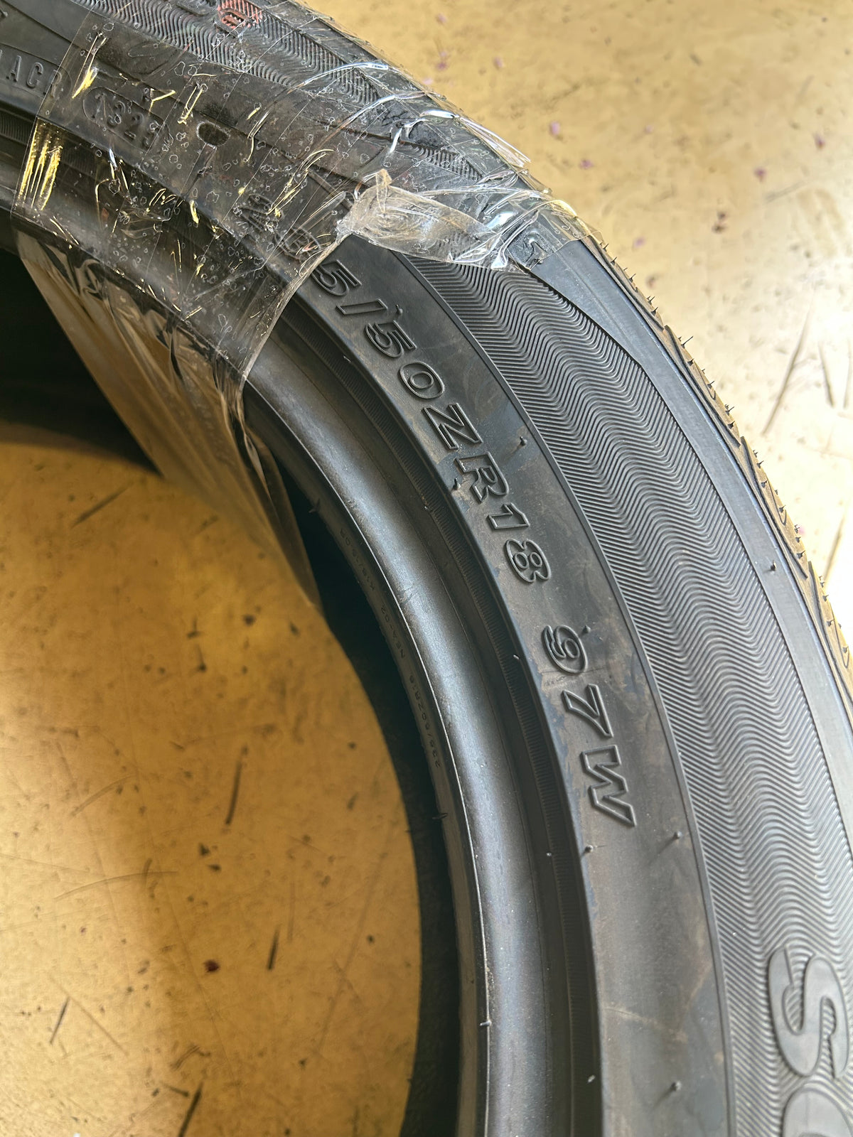 SCEPTOR 4XS BSW P 235 50 18 97W ALL SEASON TIRE RSX15