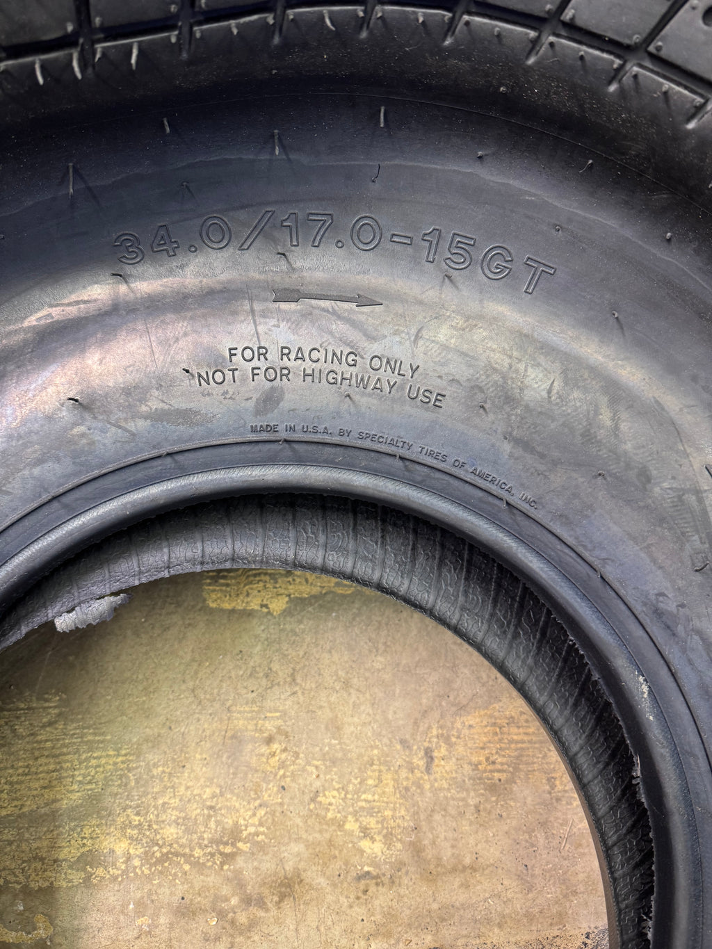 AMERICAN RACER MC-2 OWL  34 17 15 DIRT RACING TIRE TIRE J5JNN