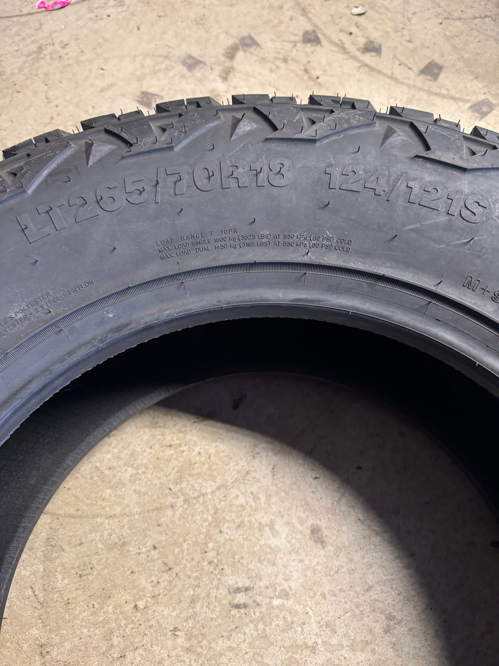 VENOM POWER TERRA HUNTER X/T BSW LT 265 70 18 124/121S 10PLY EXTREME TERRAIN TIRE TVPXT78